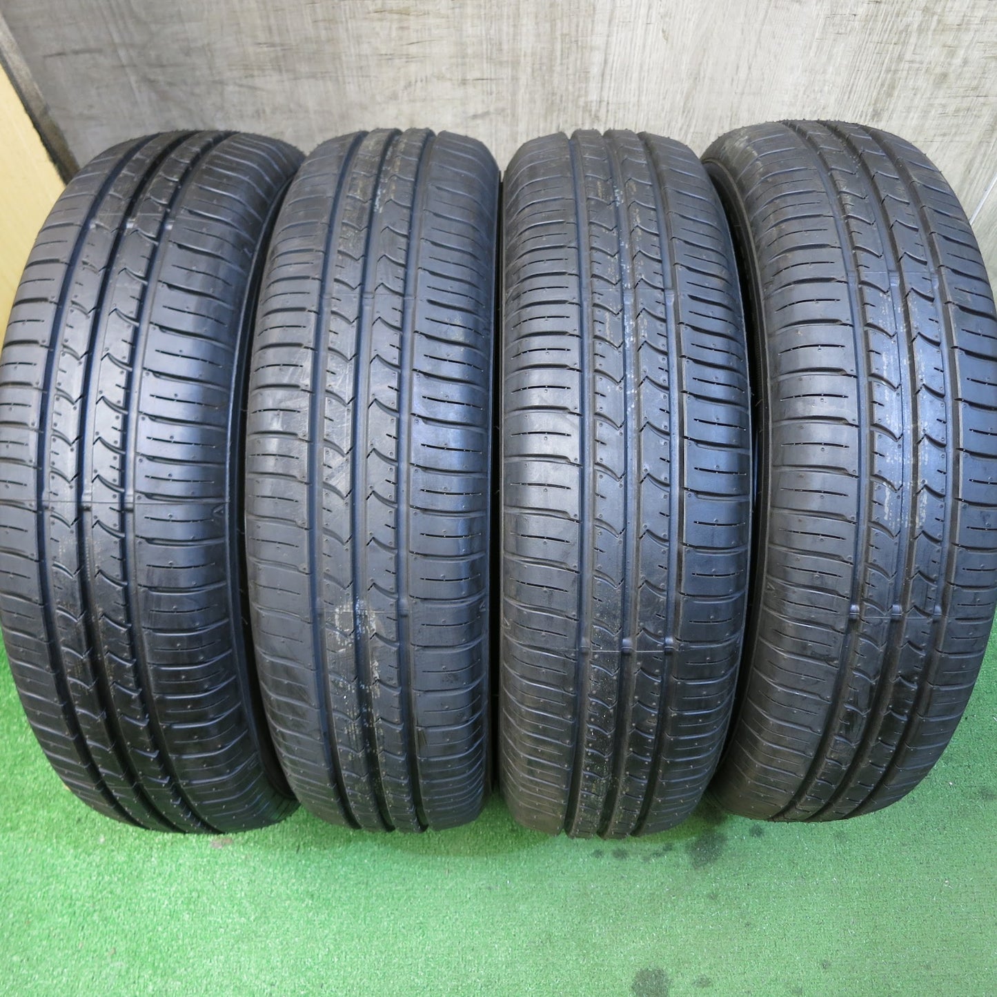 [送料無料]未使用★165/70R14 グッドイヤー EfficientGrip ECO hybrid EG01 タイヤ 14インチ アクア マーチ ヴィッツ 等★3060909Hノタ