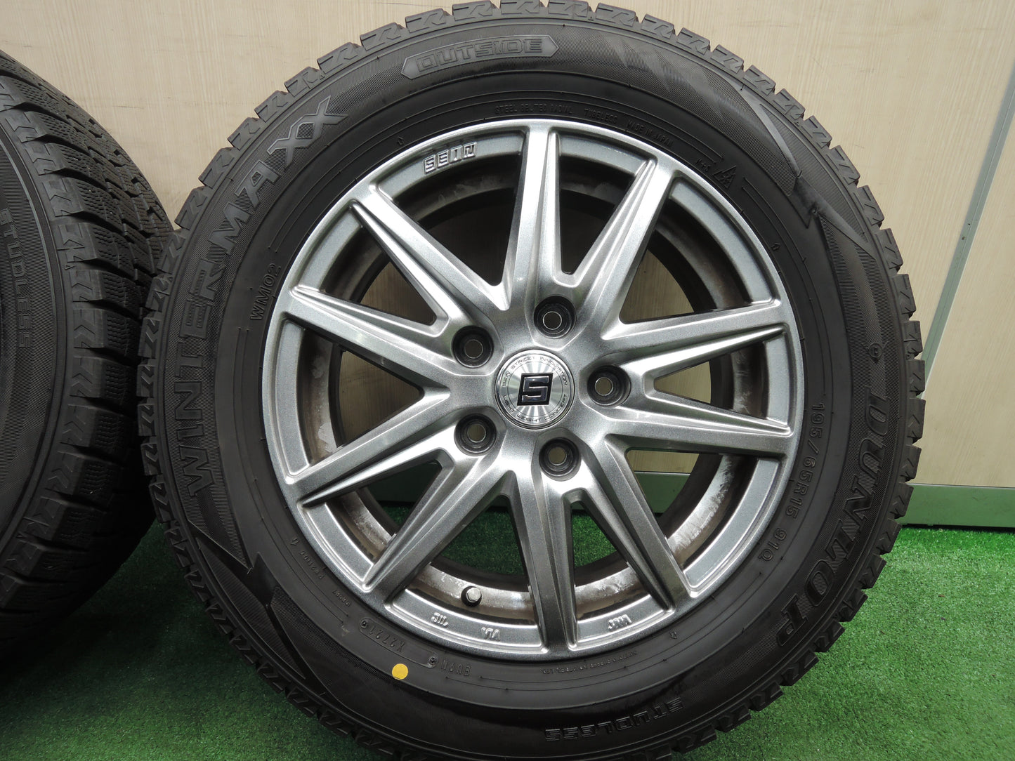 *送料無料*バリ溝！21年！9.5分★スタッドレス 195/65R15 ダンロップ ウインターマックス WM02 SEIN ザイン 15インチ PCD114.3/5H★3112502HAス