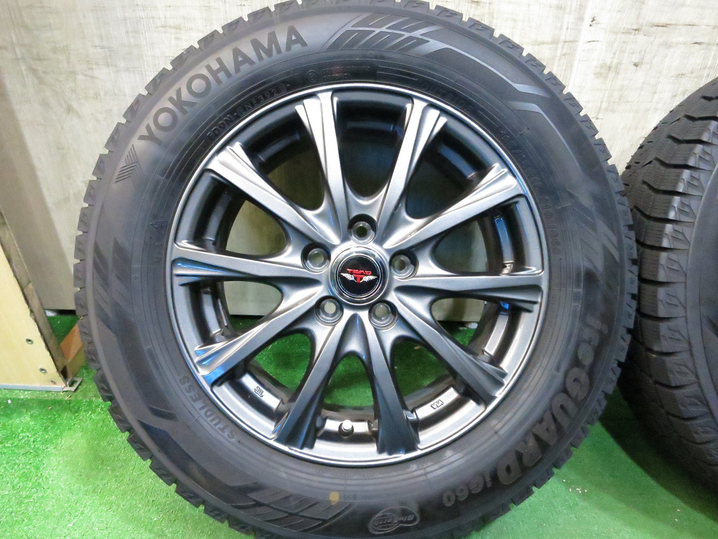 [送料無料]バリ溝！21年！キレイ！ほぼ10分★スタッドレス 195/65R15 ヨコハマ アイスガード iG60 TEAD weds テッド 15インチ PCD100/5H★3011103Hス