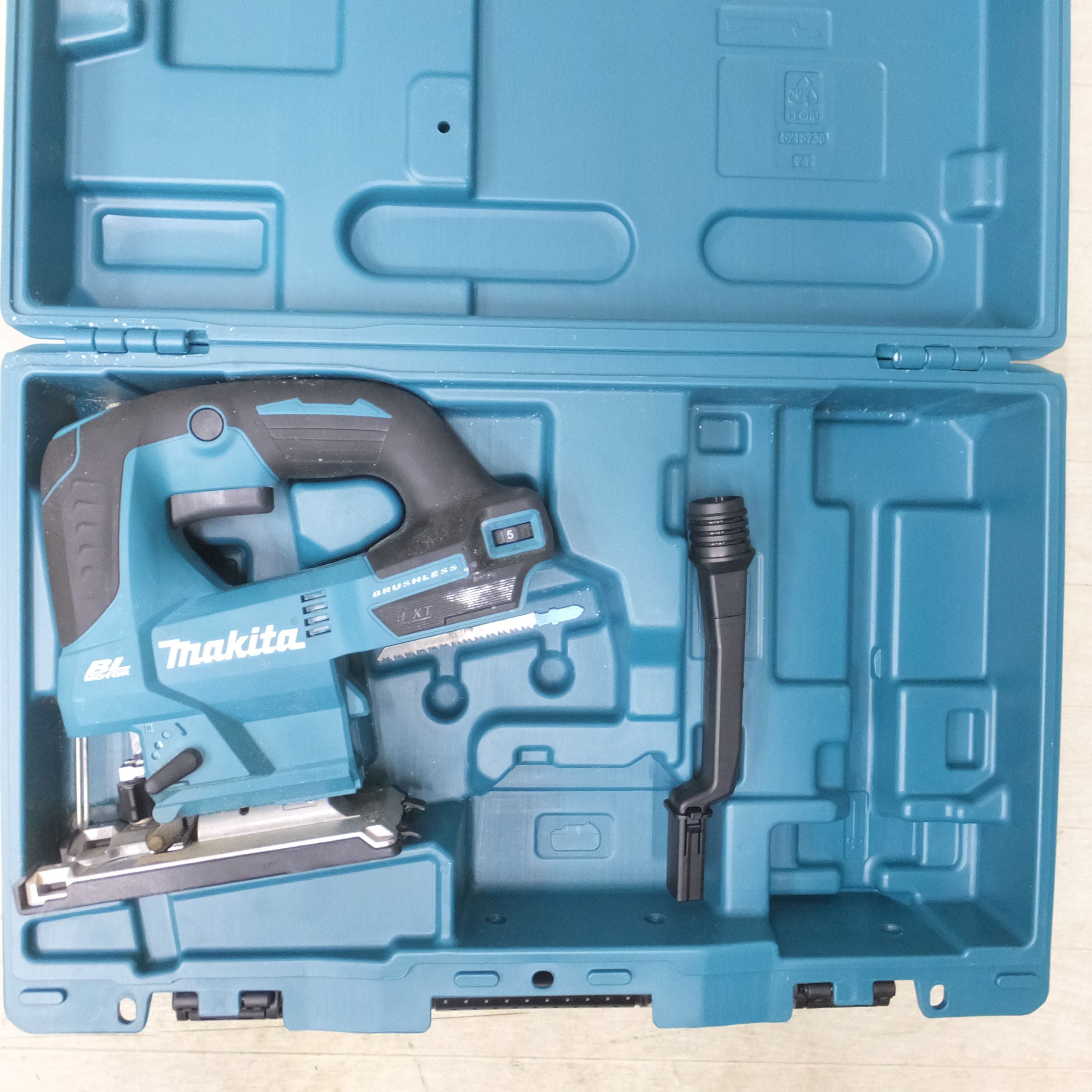 送料無料]◇MAKITA マキタ 充電式ジグソー JV184D 18V ケース
