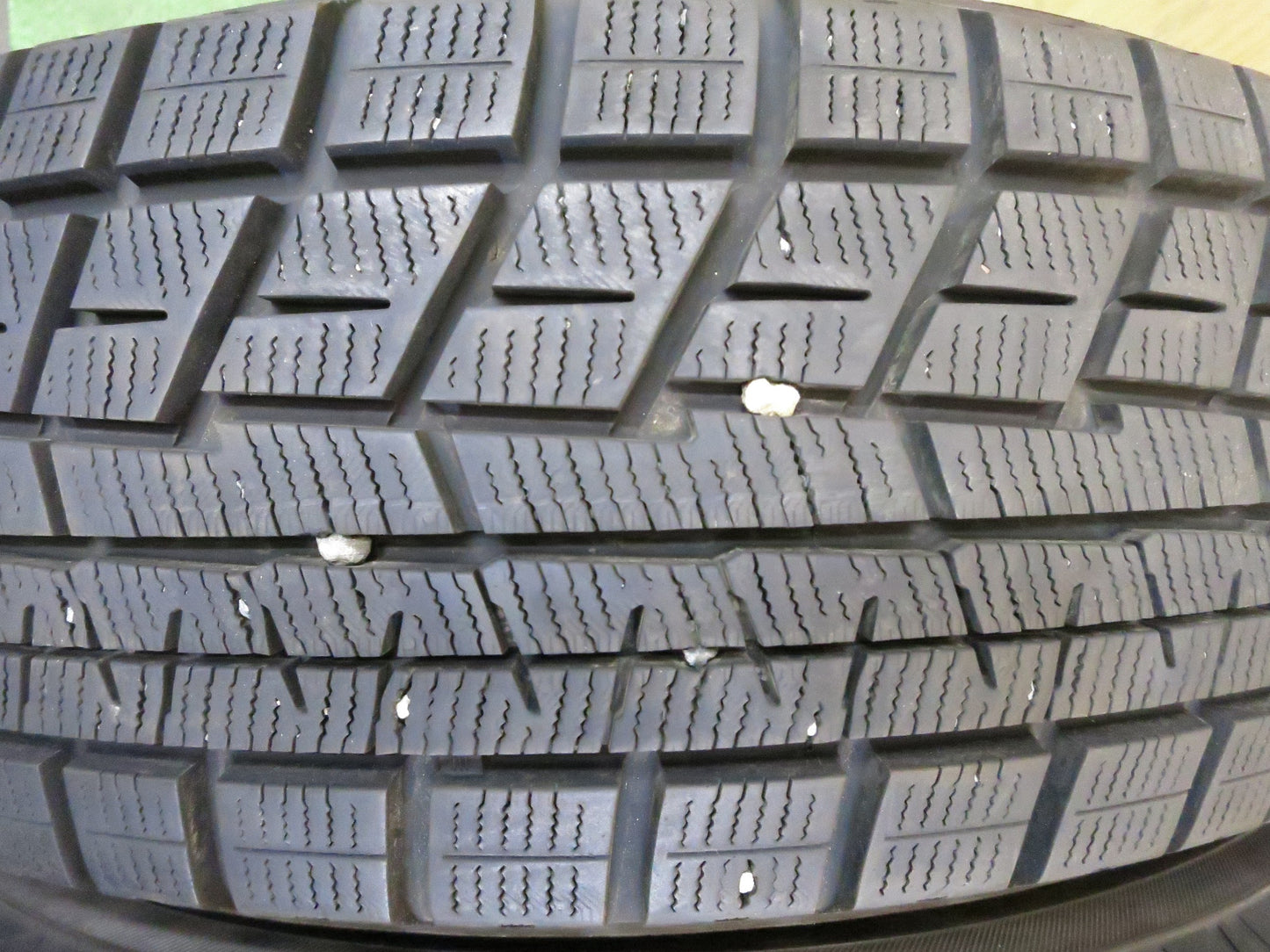 [送料無料]バリ溝！ほぼ10分★スタッドレス 185/65R15 ヨコハマ アイスガード iG60 タイヤ 15インチ アクア ノート bB フリード 等★3013004Hスタ
