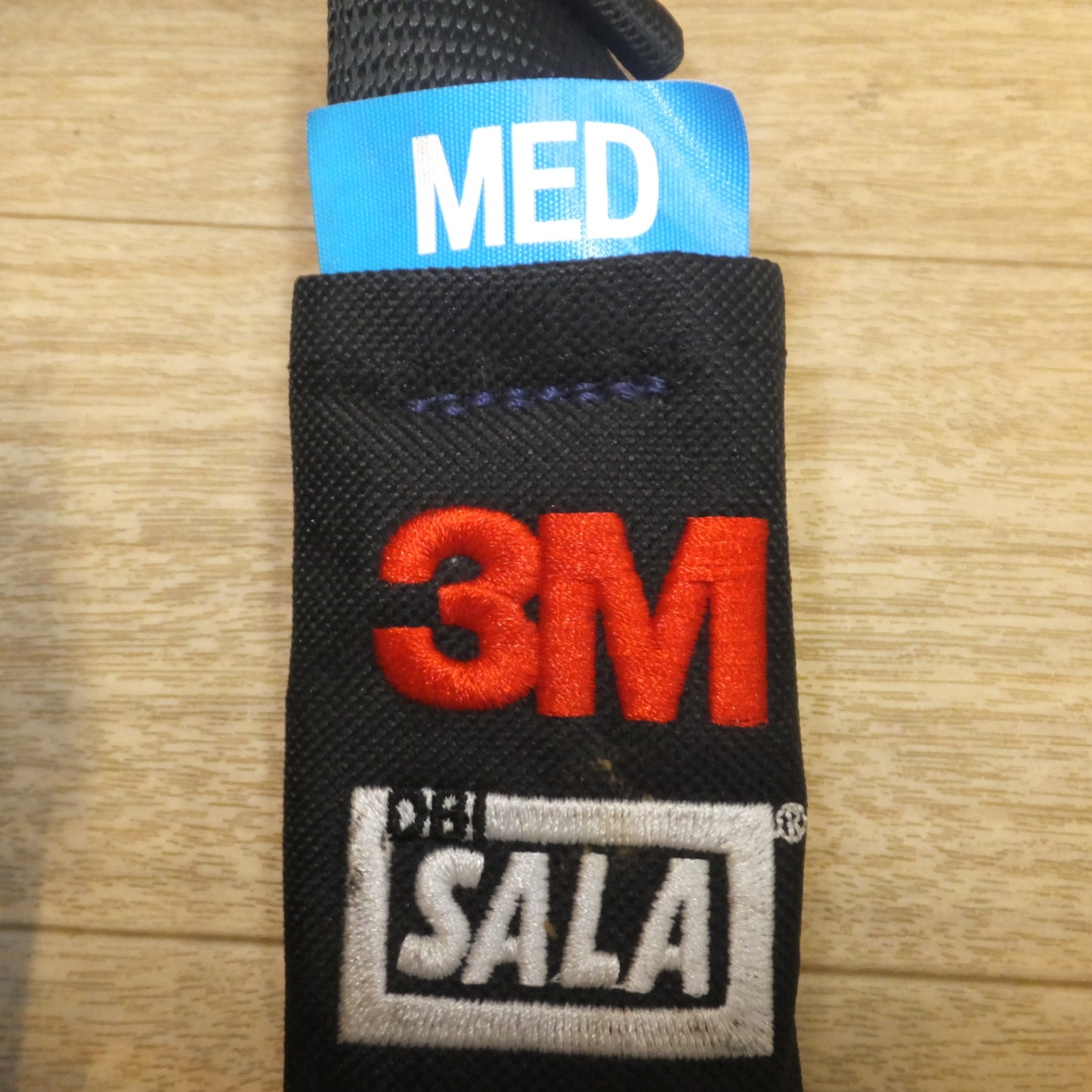 [送料無料] キレイ★スリーエム 3M フルハーネス型 SALA MED 品番 1114081 サイズ M　製造年月 19/05★