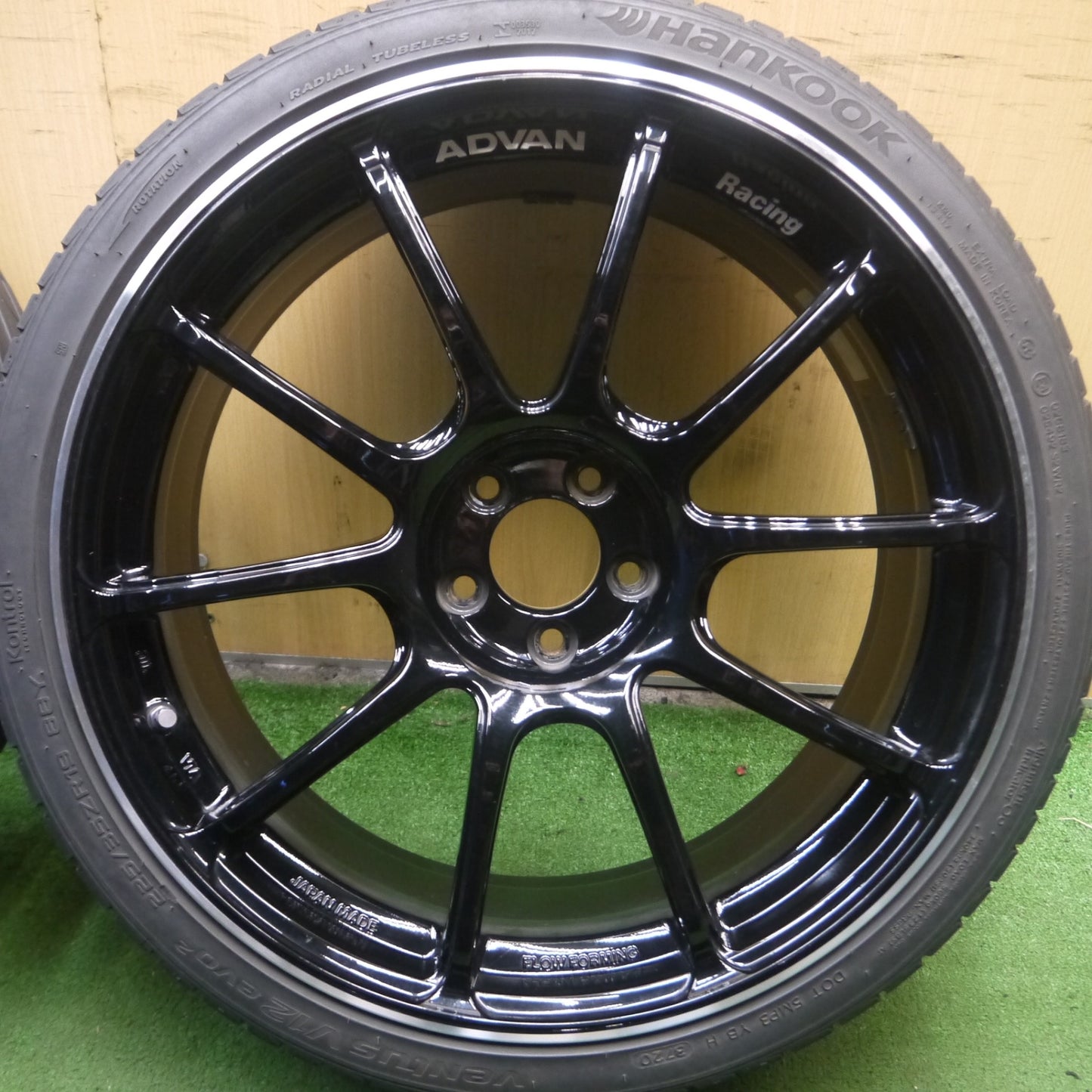 *送料無料* キレイ★86 BRZ 等 ADVAN Racing RZ2 225/35R19 ハンコック ベンタス V12 evo2 アドバン レーシング PCD100/5H★4022004Hノ