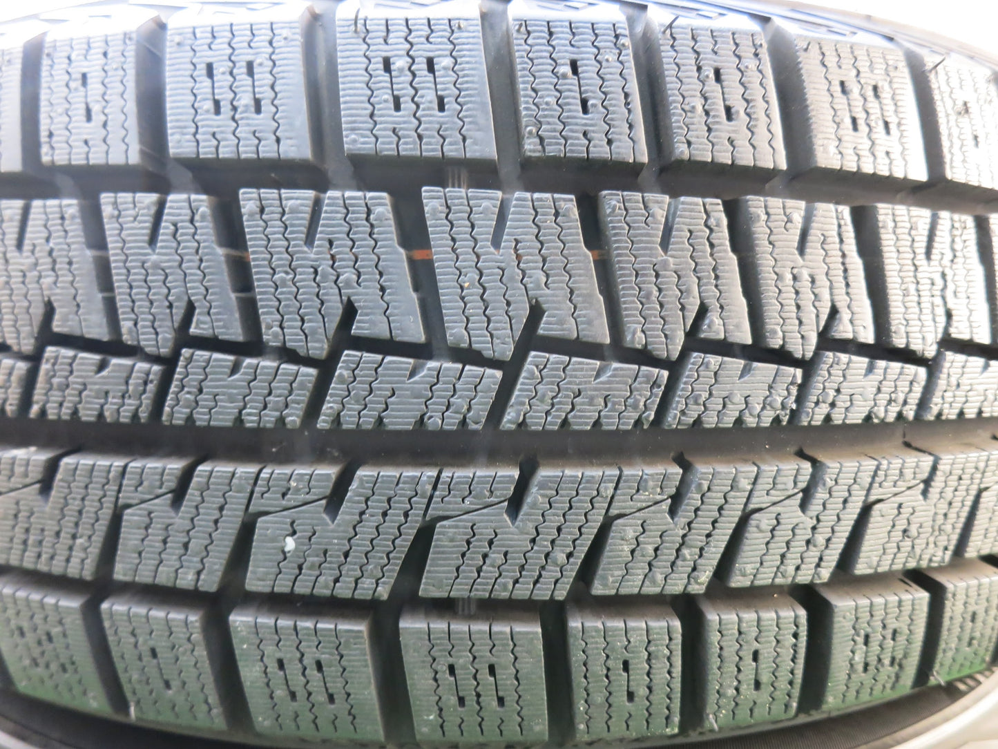 [送料無料]バリ溝！21年！ほぼ10分★スタッドレス 175/65R15 クムホ ウインタークラフト アイス Wi61 JOKER weds ジョーカー 15インチ PCD100/4H★3022205ヒス