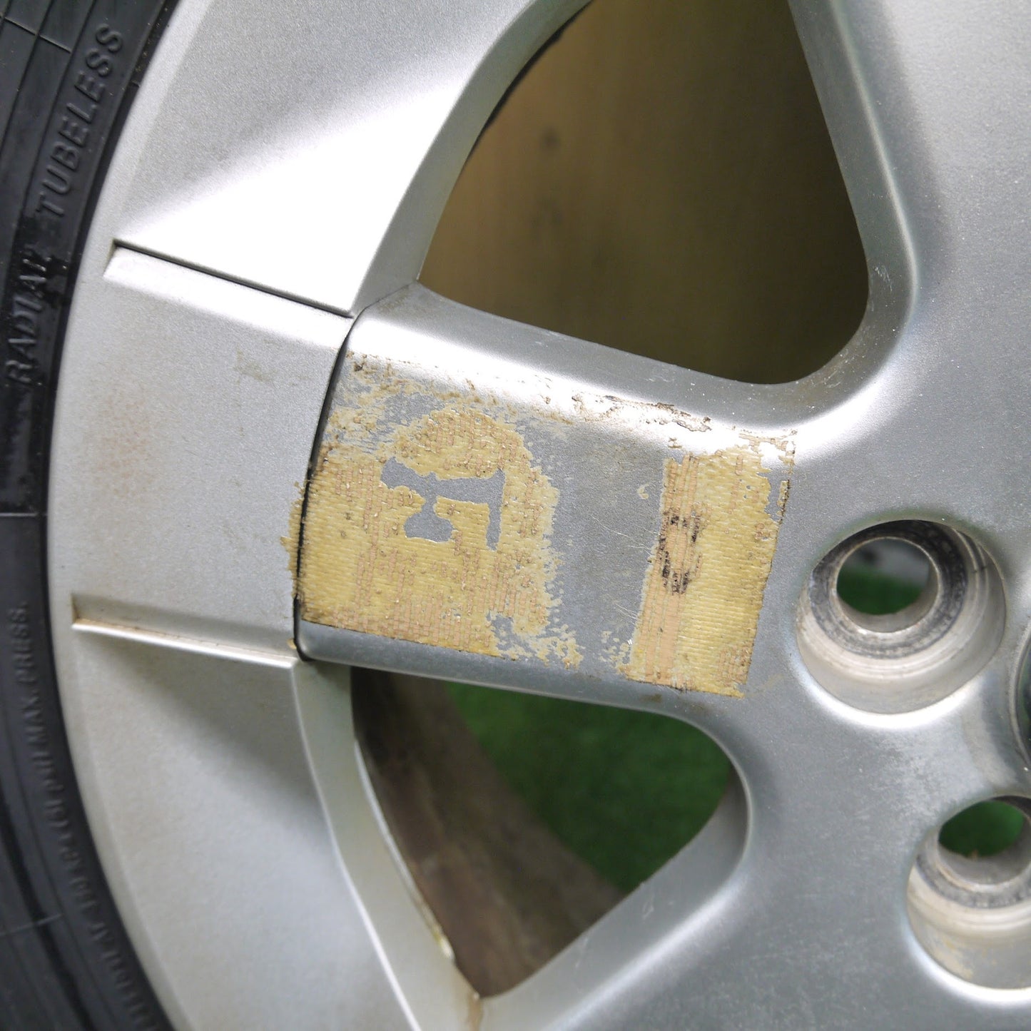 [送料無料]バリ溝！ほぼ10分★トヨタ 20系 プリウス 純正 185/65R15 スタッドレス ヨコハマ アイスガード iG60 15インチ PCD100/5H★3062609Hス