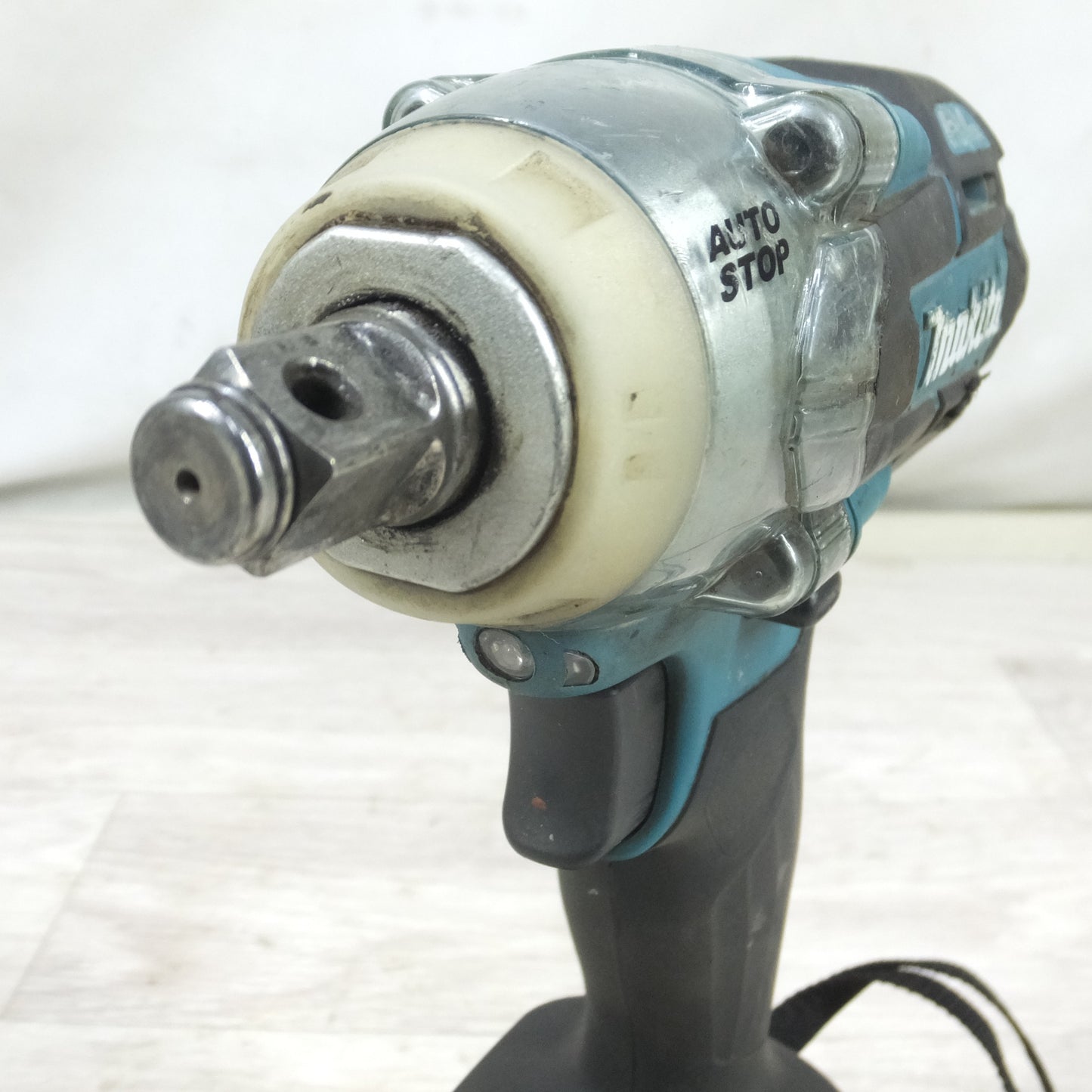 [送料無料] ◆makita マキタ 充電式インパクトレンチ TW285DRGX 18V バッテリー2個 充電器付き 電動工具◆