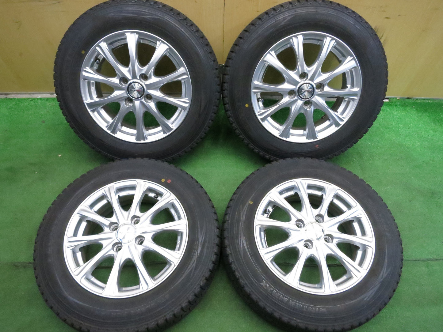 [送料無料]バリ溝！キレイ！9.5分★スタッドレス 155/80R14 88/86N ダンロップ ウインターマックス SV01 JOKER weds ジョーカー 14インチ PCD100/4H★2121902Hス