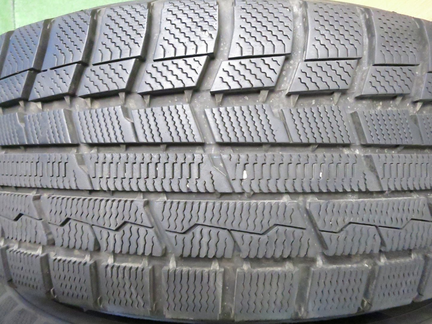 [送料無料]バリ溝！キレイ！9.5分★スタッドレス 225/65R17 トーヨー ウインター トランパス TX SIBILLA NEXT C5 シビラ 17インチ PCD114.3/5H★3022102Hス