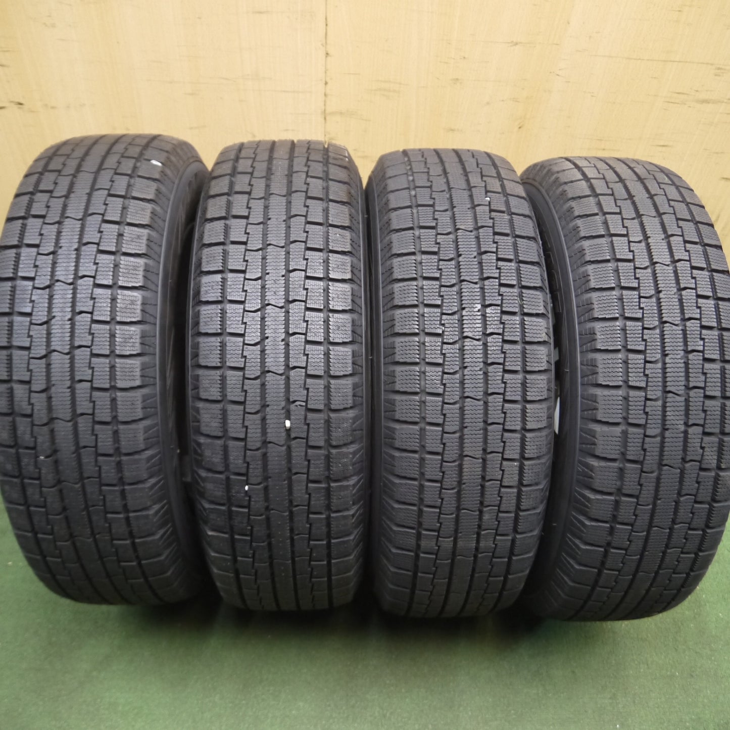 *送料無料*超バリ溝！キレイ！ほぼ10分★スタッドレス 185/70R14 アイスフロンテージ NEXTA ネクスタ 14インチ PCD100/4H★4013005Hス