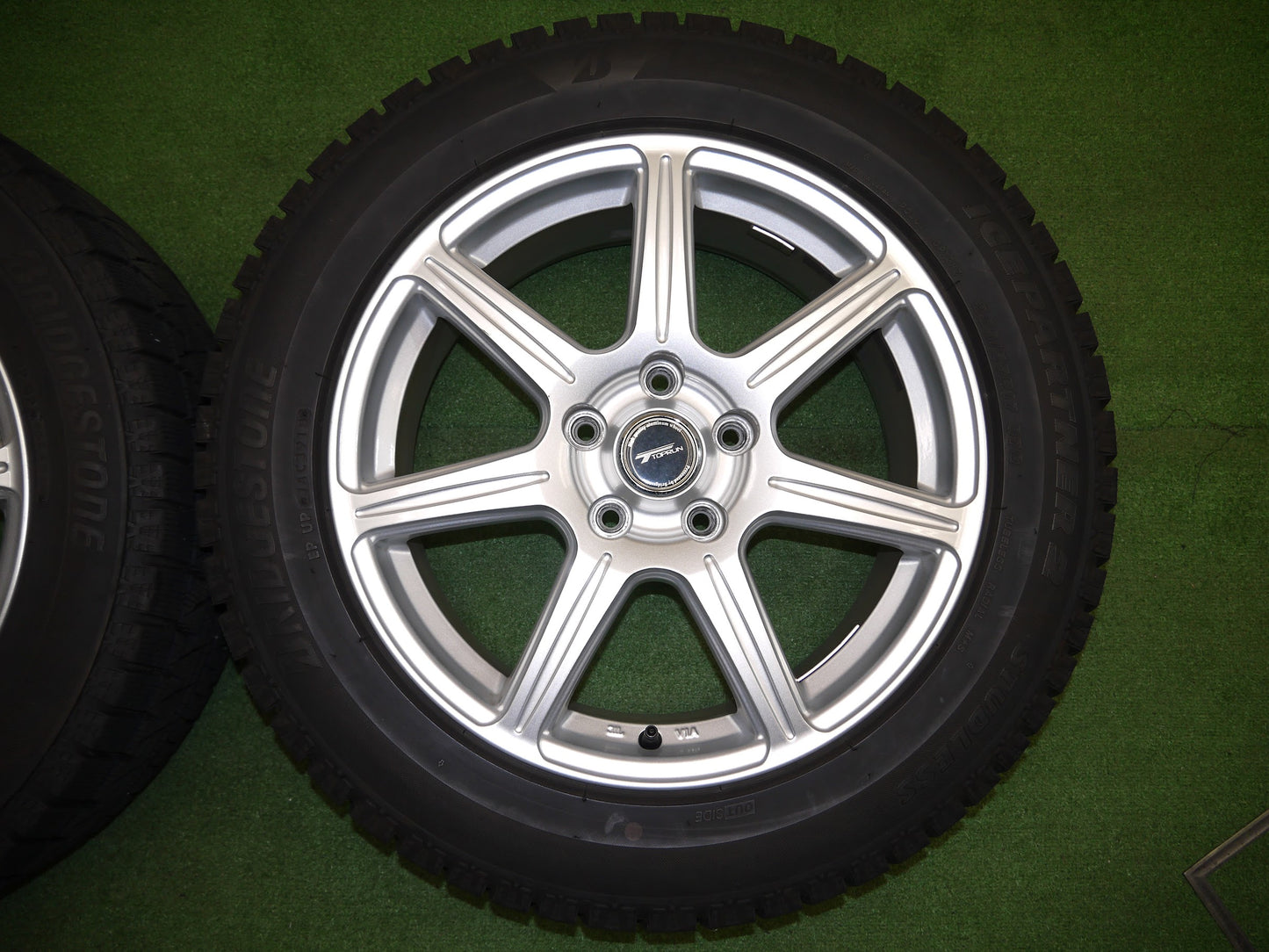 [送料無料]バリ溝！18年！キレイ！9分★スタッドレス 225/55R17 ブリヂストン アイスパートナー2 TOPRUN トップラン 17インチ PCD114.3/5H★2030214クス