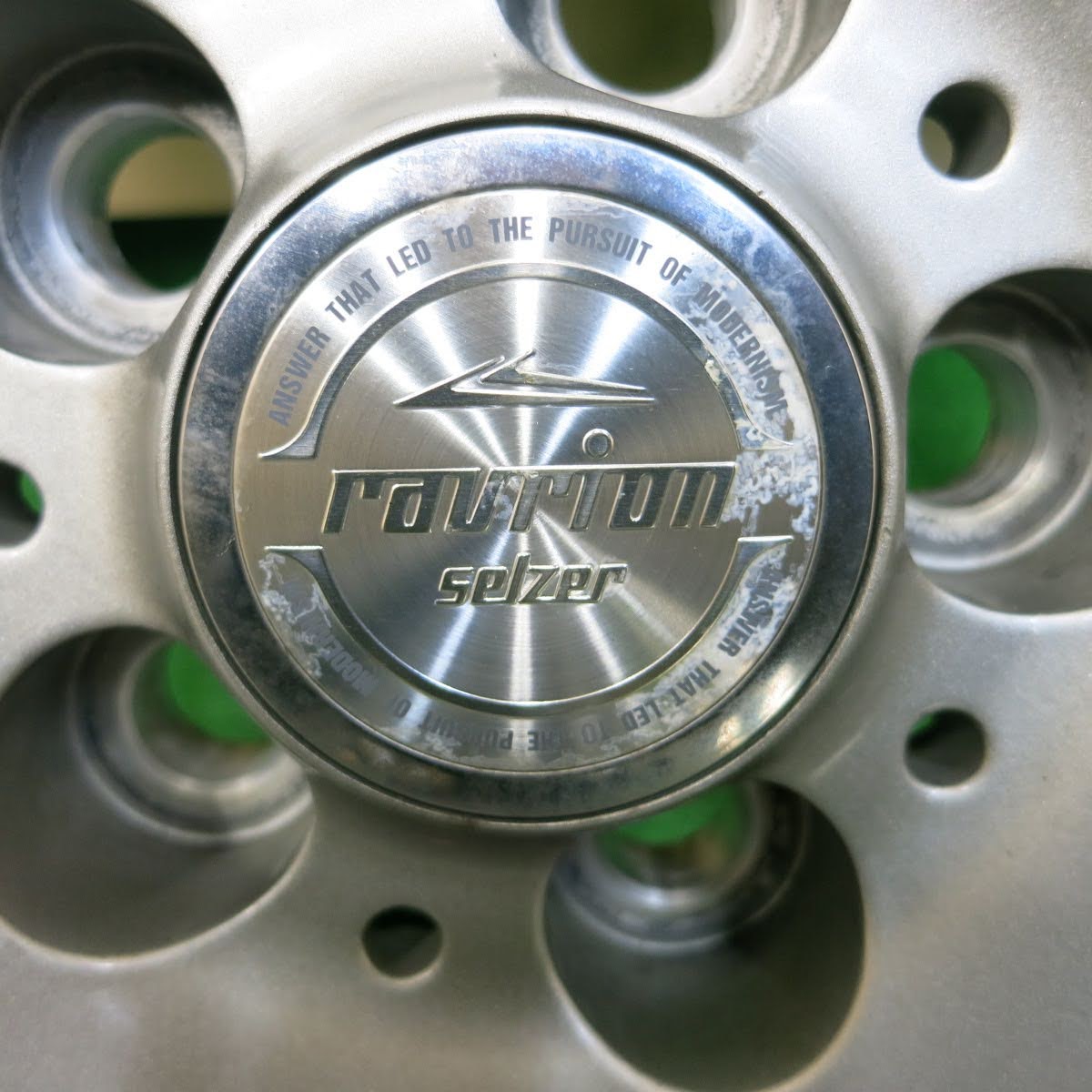 [送料無料]バリ溝！22年！キレイ！ほぼ10分★プリウス 等 195/65R15 スタッドレス ダンロップ ウインターマックス WM02 ravrion selzer PCD100/5H★3110902イス