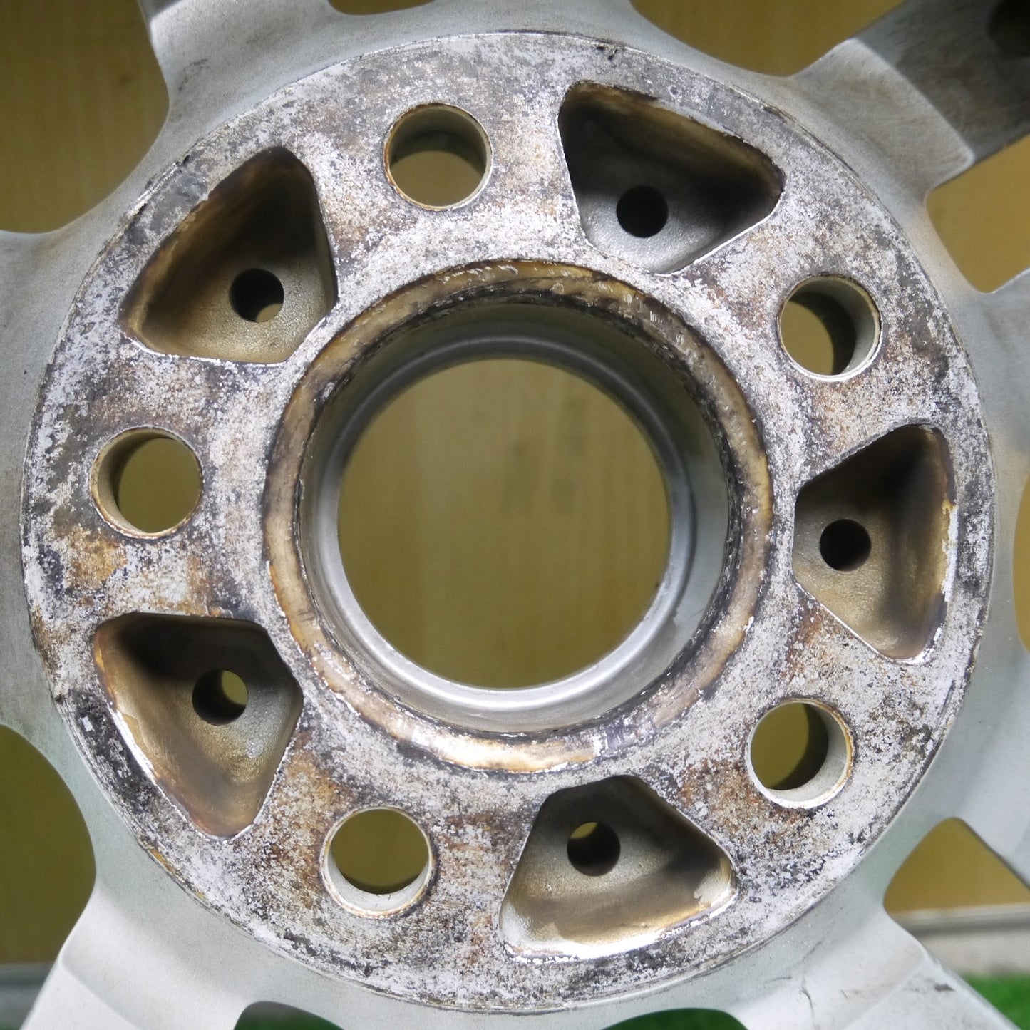 [送料無料]バリ溝！19年！キレイ！9.5分以上★BMW 等 MAK 265/50R19 スタッドレス ブリヂストン ブリザック DM-V3 19インチ PCD120/5H★3041202クス
