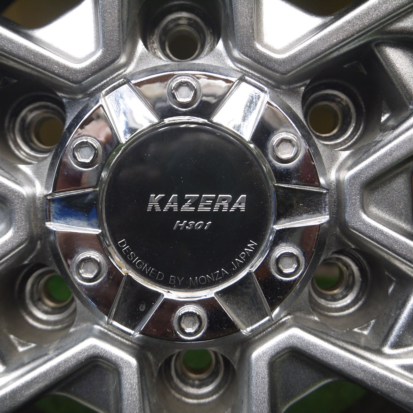 *送料無料*バリ溝！21年！キレイ！9.5分★ハイエース 等 195/80R15 ブリヂストン V600 KAZERA H301 MONZA 15インチ PCD139.7/6H★3120801Hノ