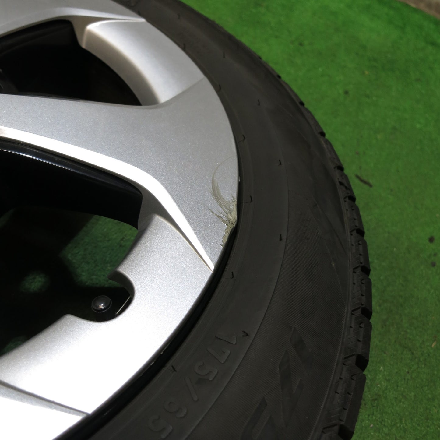 [送料無料]4本価格★トヨタ 30系 プリウス 純正 175/65R15 スタッドレス ピレリ アイスアシンメトリコ プラス 15インチ PCD100/5H★3042615Hス