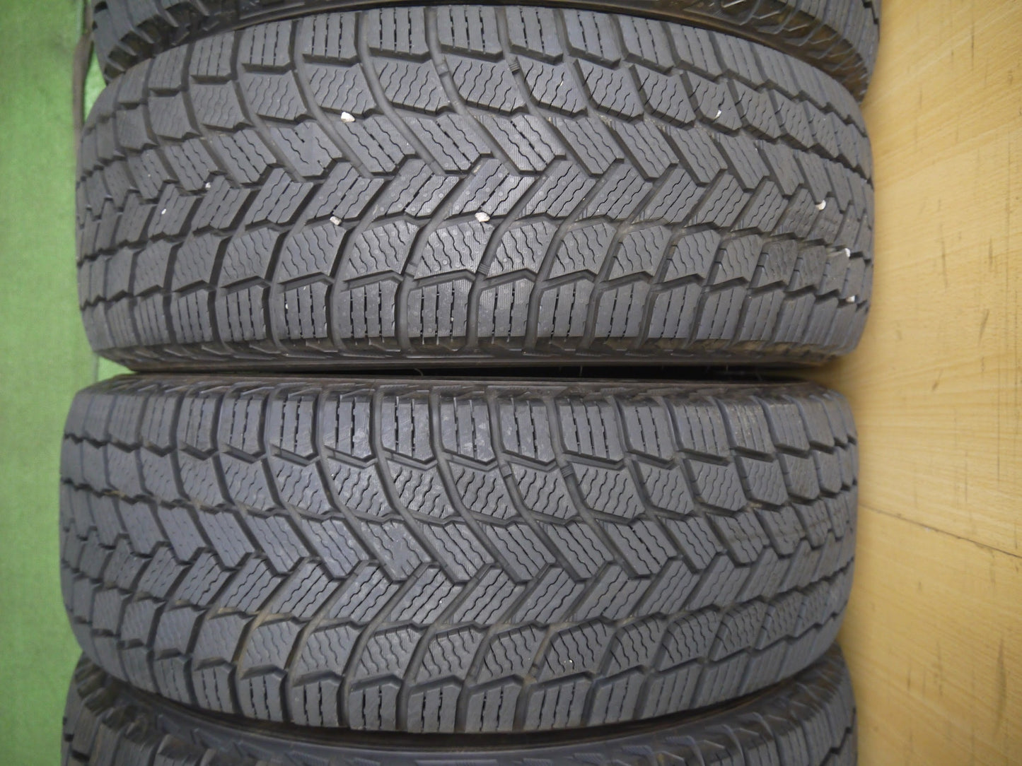 [送料無料]ほぼ未使用！21年！超バリ溝★スタッドレス 195/60R16 ミシュラン X-ICE SNOW タイヤ 16インチ セレナ プリウス インプレッサ 等★2123008クスタ