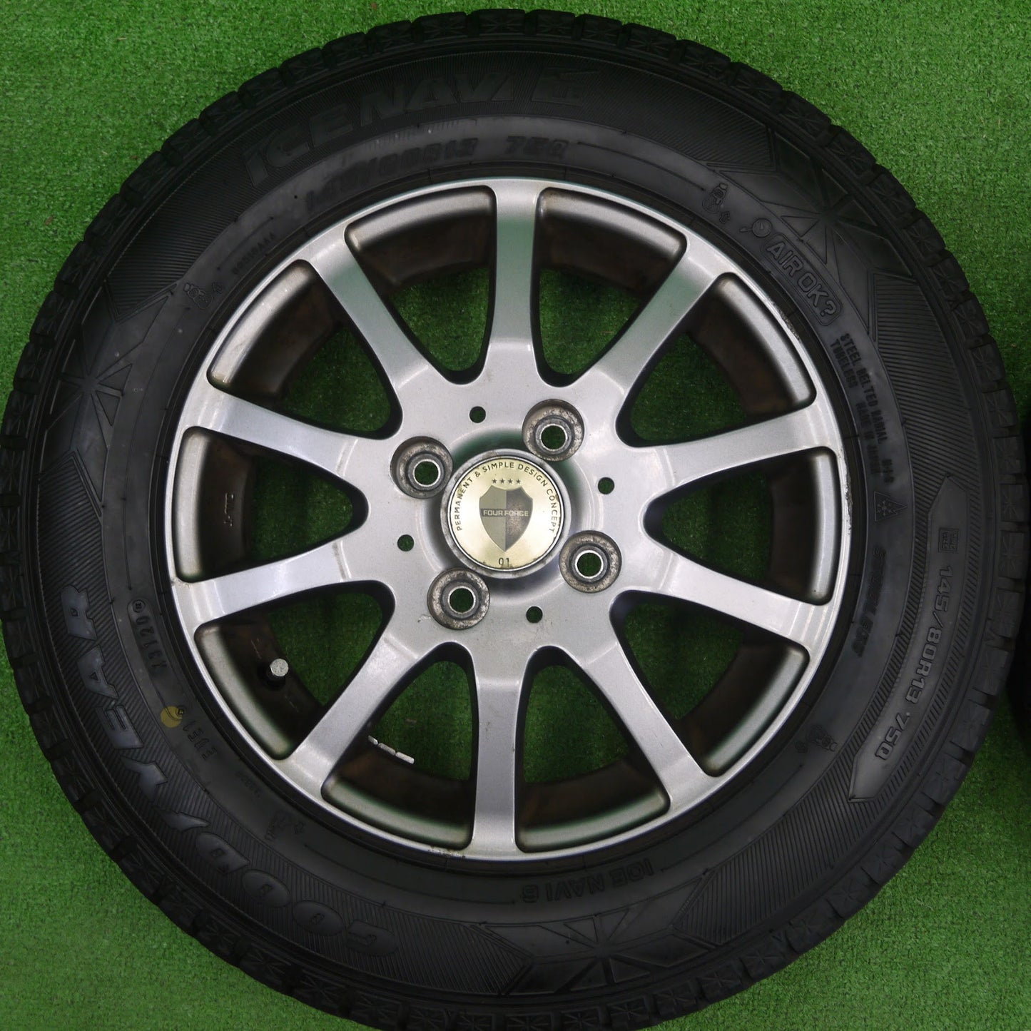 [送料無料]バリ溝！20年！9.5分以上★スタッドレス 145/80R13 グッドイヤー アイスナビ6 FOUR FORCE 社外 アルミ 13インチ PCD100/4H★3062404ヌス