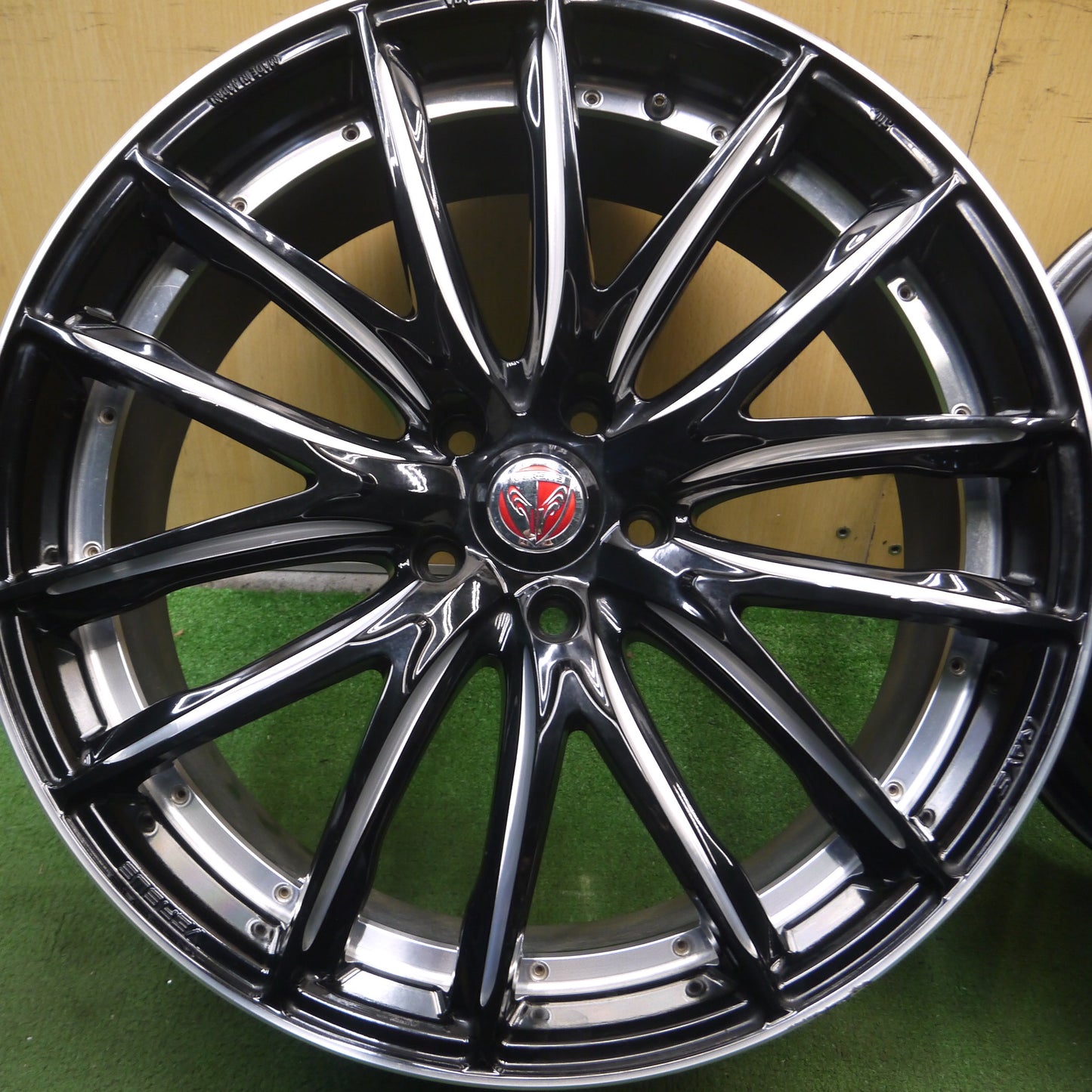 *送料無料*キレイ★RAYS VERSUS Stratagia PALLAS 20インチ ホイール レイズ ベルサス ストラテジーア パラス 20×8.5J PCD114.3/5H★3112903Hホ