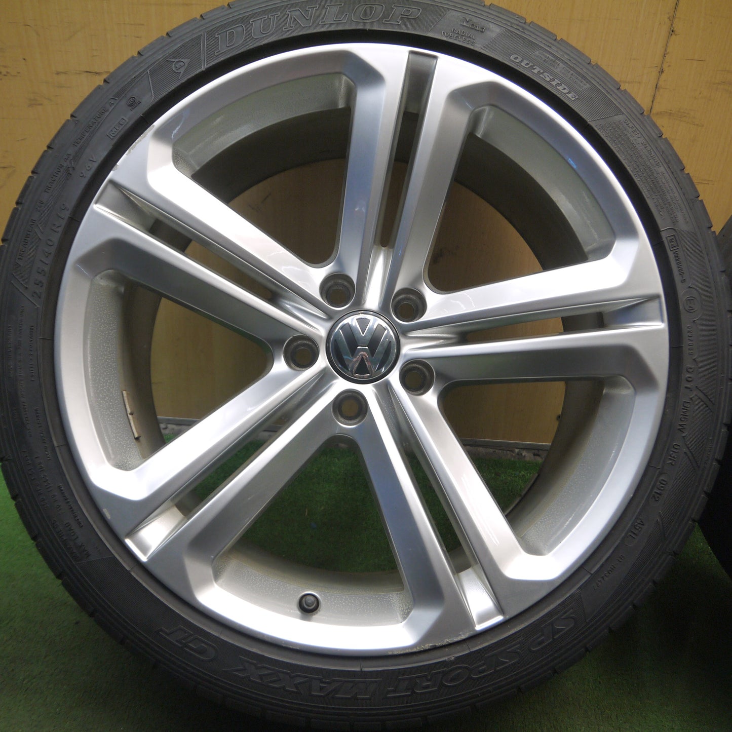 *送料無料*キレイ★ワーゲン ティグアン 純正 255/40R19 ダンロップ SPスポーツマックス GT 19インチ PCD112/5H★4011908Hノ