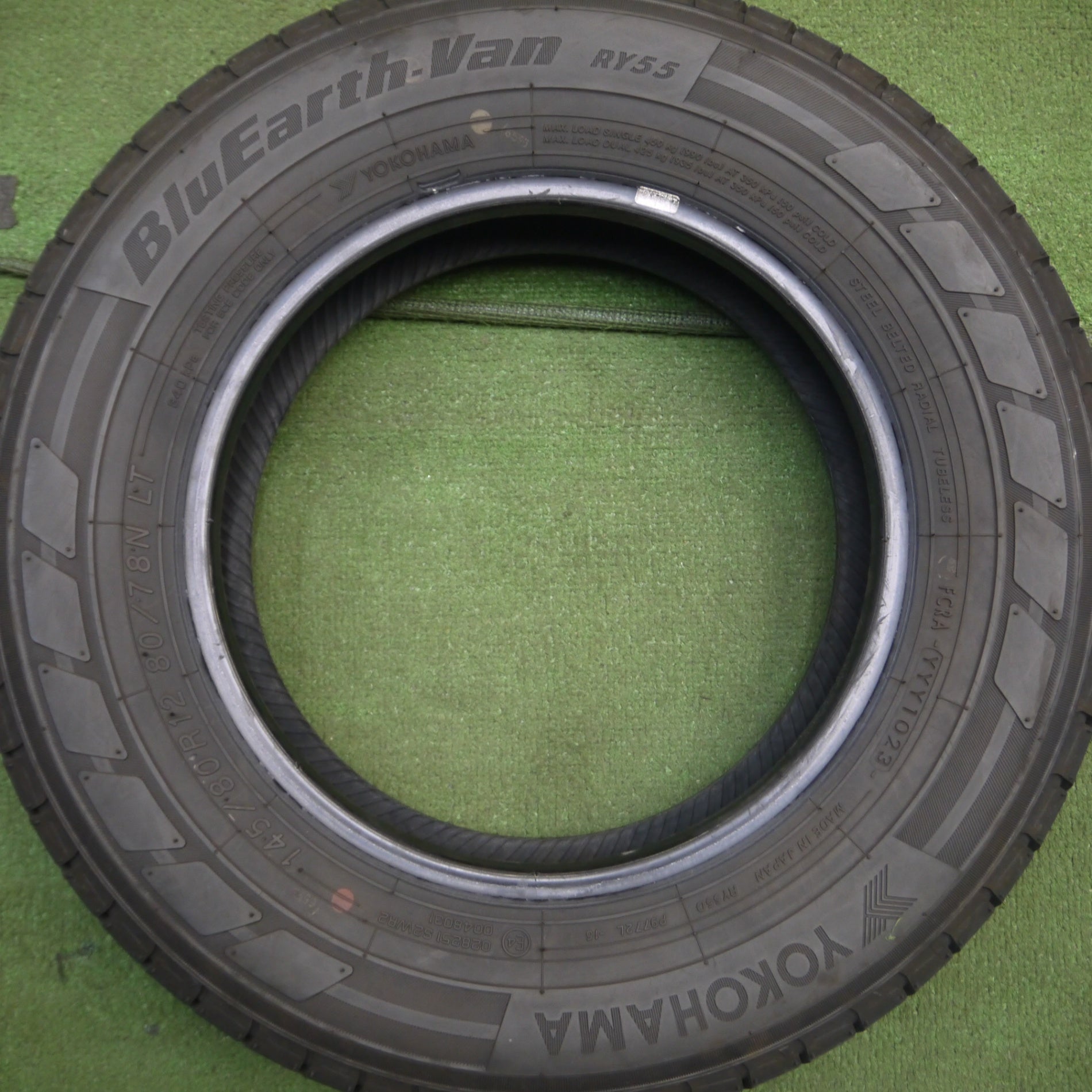 送料無料* バリ溝！23年！9.5分☆145/80R12 80/78N ヨコハマ BluEarth