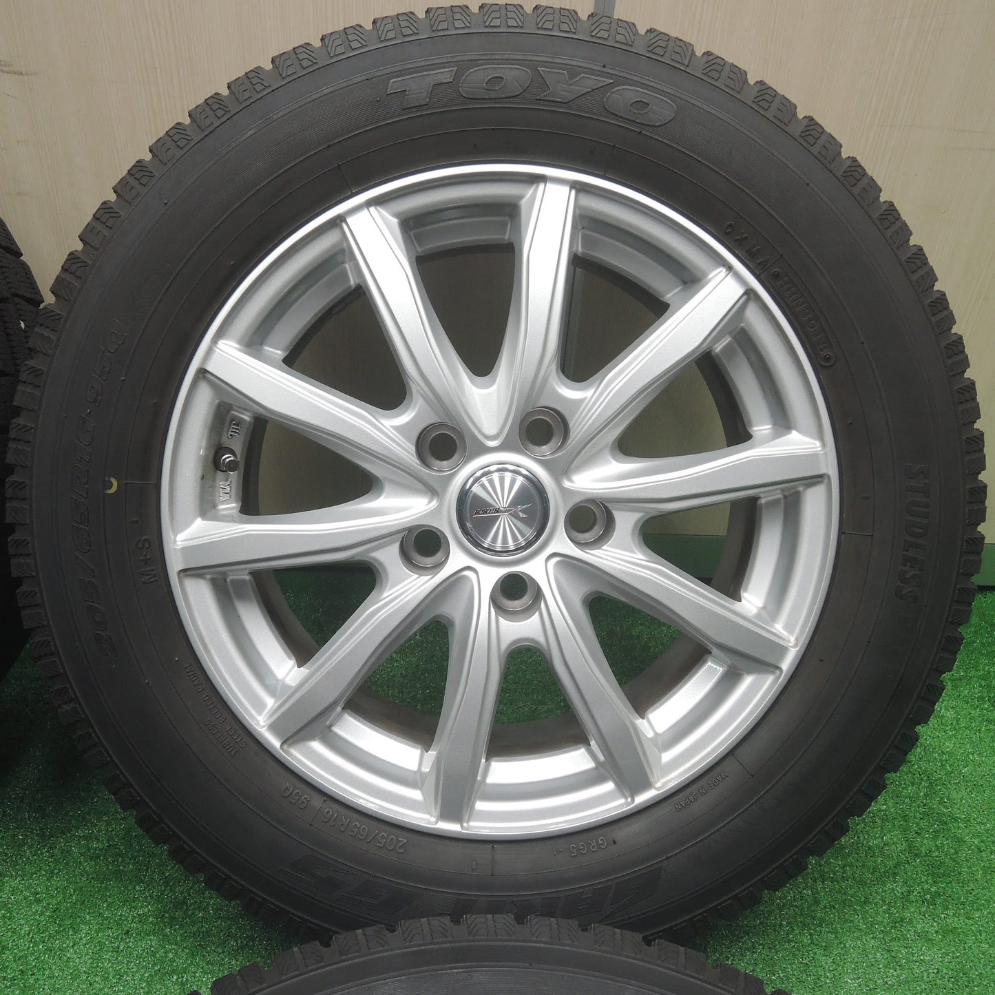 [送料無料]リ溝！キレイ！ほぼ10分★スタッドレス 205/65R16 トーヨー ガリット G5 JOKER ジョーカー 16インチ PCD114.3/5H★3072707SYス