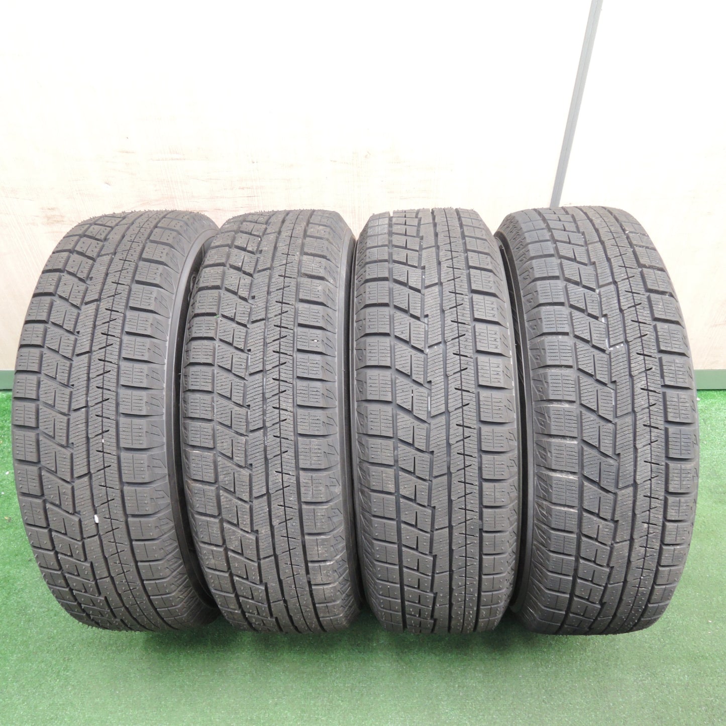 *送料無料*超バリ溝！23年！キレイ！ほぼ10分★スタッドレス 195/65R15 ヨコハマ アイスガード iG60 LAYCEA レイシア 15インチ PCD114.3/5H★4020702TNス