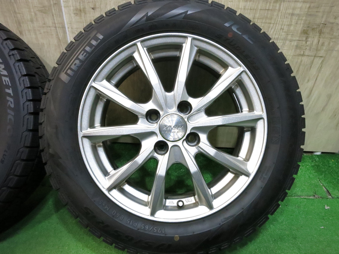 [送料無料]バリ溝！19年！綺麗！9分★スタッドレス 175/65R15 ピレリ アイスアシンメトリコ プラス ZACK Sport-10 MONZA ザック モンツァ PCD100/4H★2121404Hス