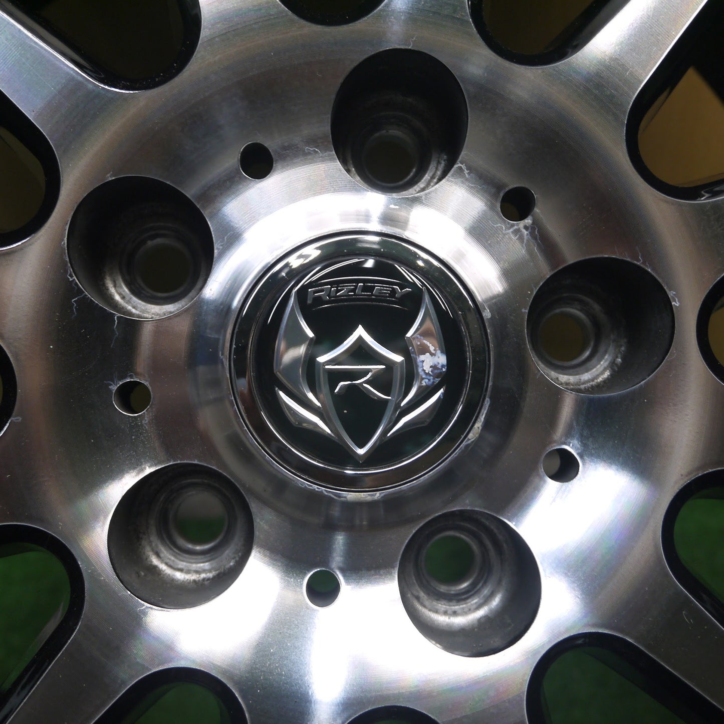 [送料無料]バリ溝！キレイ！9.5分以上★スタッドレス 205/65R15 ダンロップ ウインターマックス WM01 RiZLEY ライツレー 15インチ PCD114.3/5H★3071804KKス
