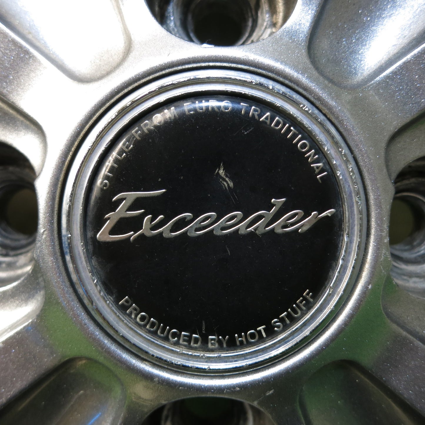 [送料無料]バリ溝！21年！9.5分以上★スタッドレス 145/80R13 トーヨー オブザーブ ガリット GIZ Exceeder エクシーダー 13インチ PCD100/4H★3041401Hス