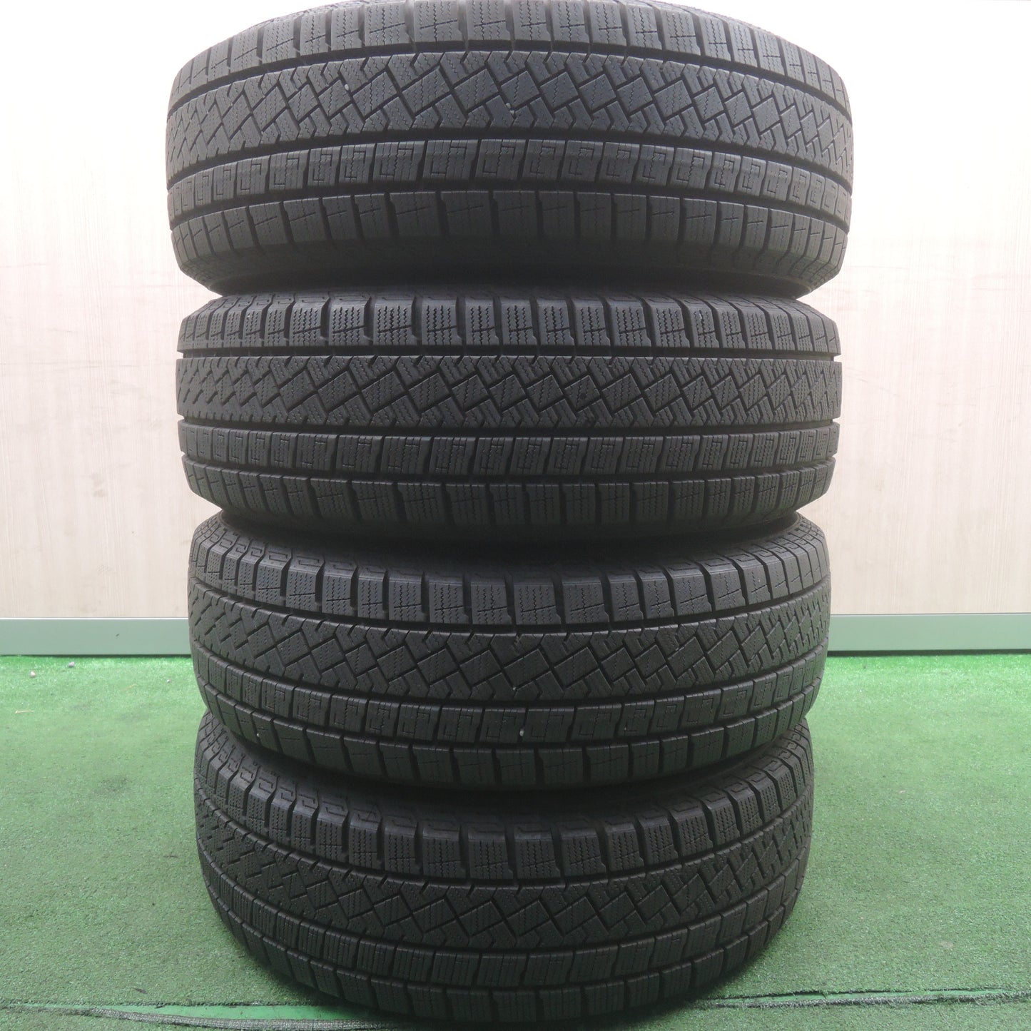 *送料無料*バリ溝！22年！9.5分★ホンダ フリード 純正 スチール 185/65R15 スタッドレス ピレリ ゼロ アイスアシンメトリコ PCD114.3/5H★3111810HAス