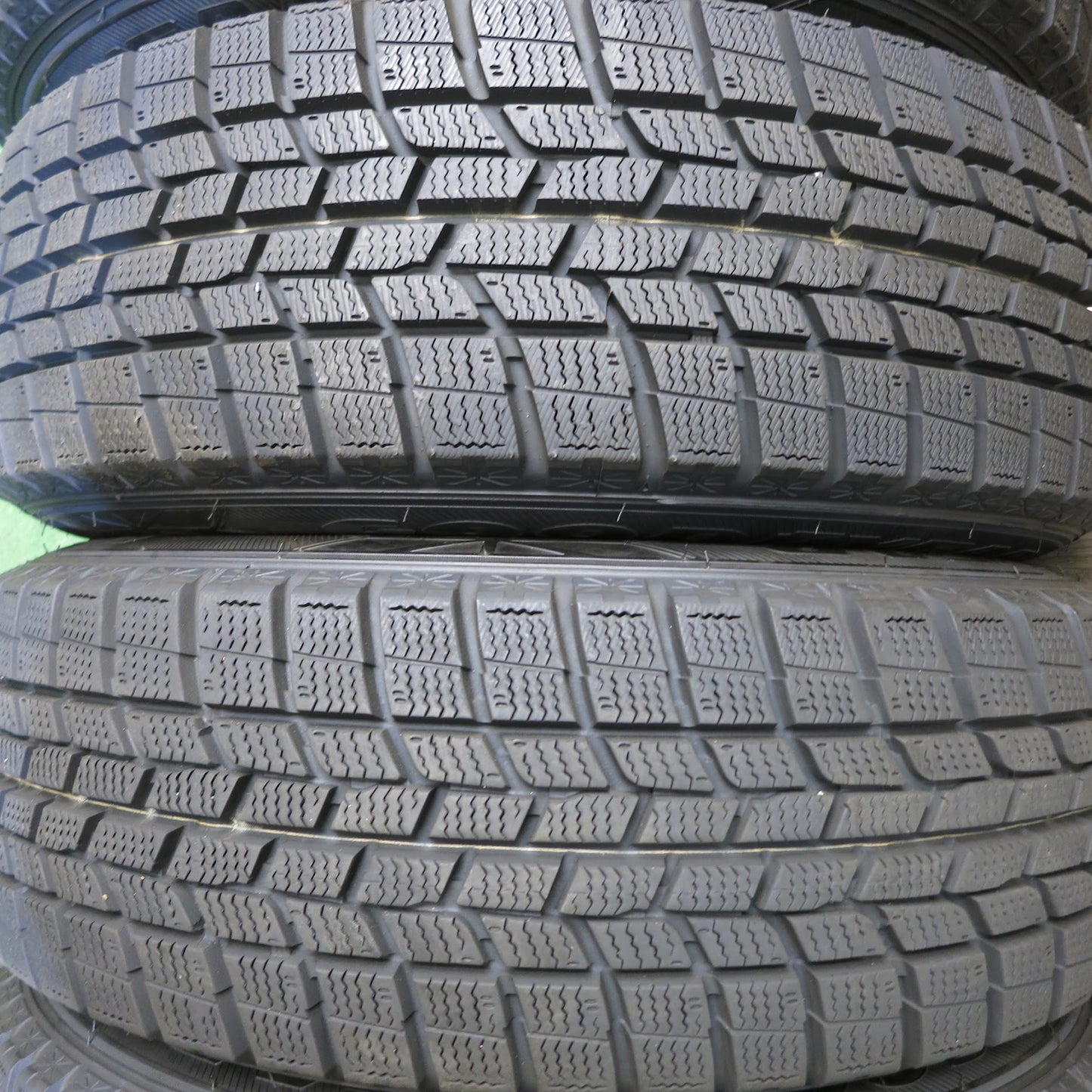 [送料無料]超バリ溝！19年！キレイ！ほぼ10分★スタッドレス 175/65R15 グッドイヤー アイスナビ6 NIRVANA NV ニルバーナ 15インチ PCD100/5H★3062008Hス