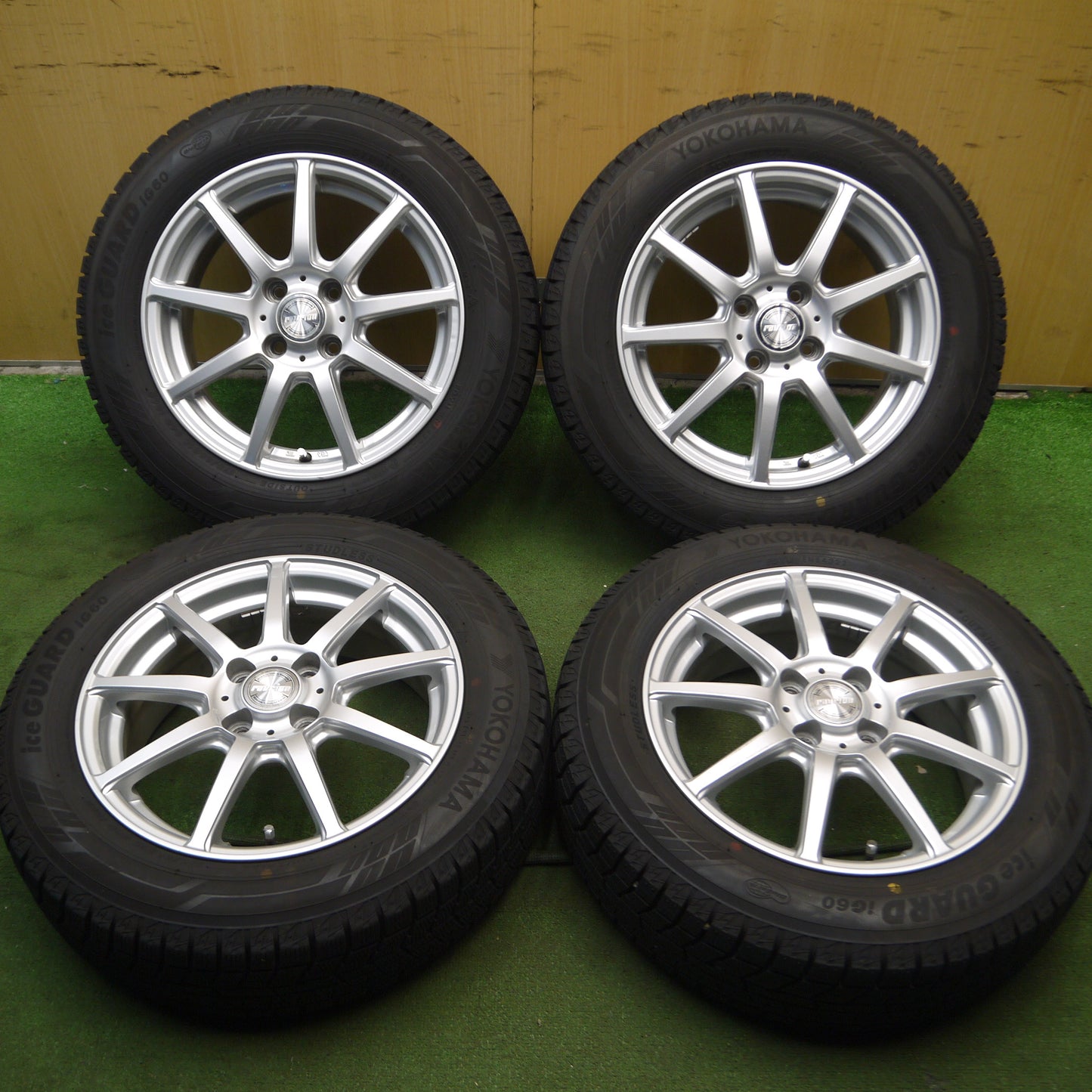 *送料無料*バリ溝！22年！キレイ！ほぼ10分★スタッドレス 175/65R15 ヨコハマ アイスガード iG60 ravrion ラブリオン PCD100/4H★3102302Hス
