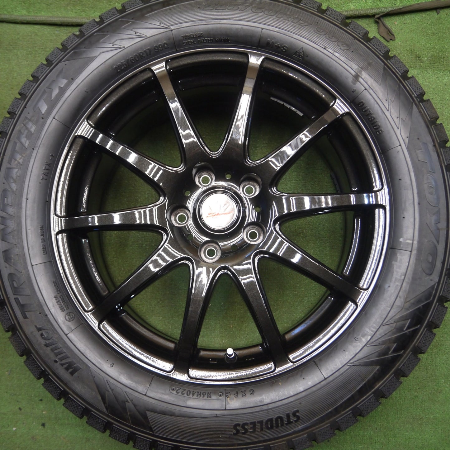 *送料無料* 超バリ溝！22年！キレイ！ほぼ10分★LOXARNY SPORT BADX 225/60R17 スタッドレス トーヨー ウインタートランパス TX ロクサーニ PCD114.3/5H★4021614Hス