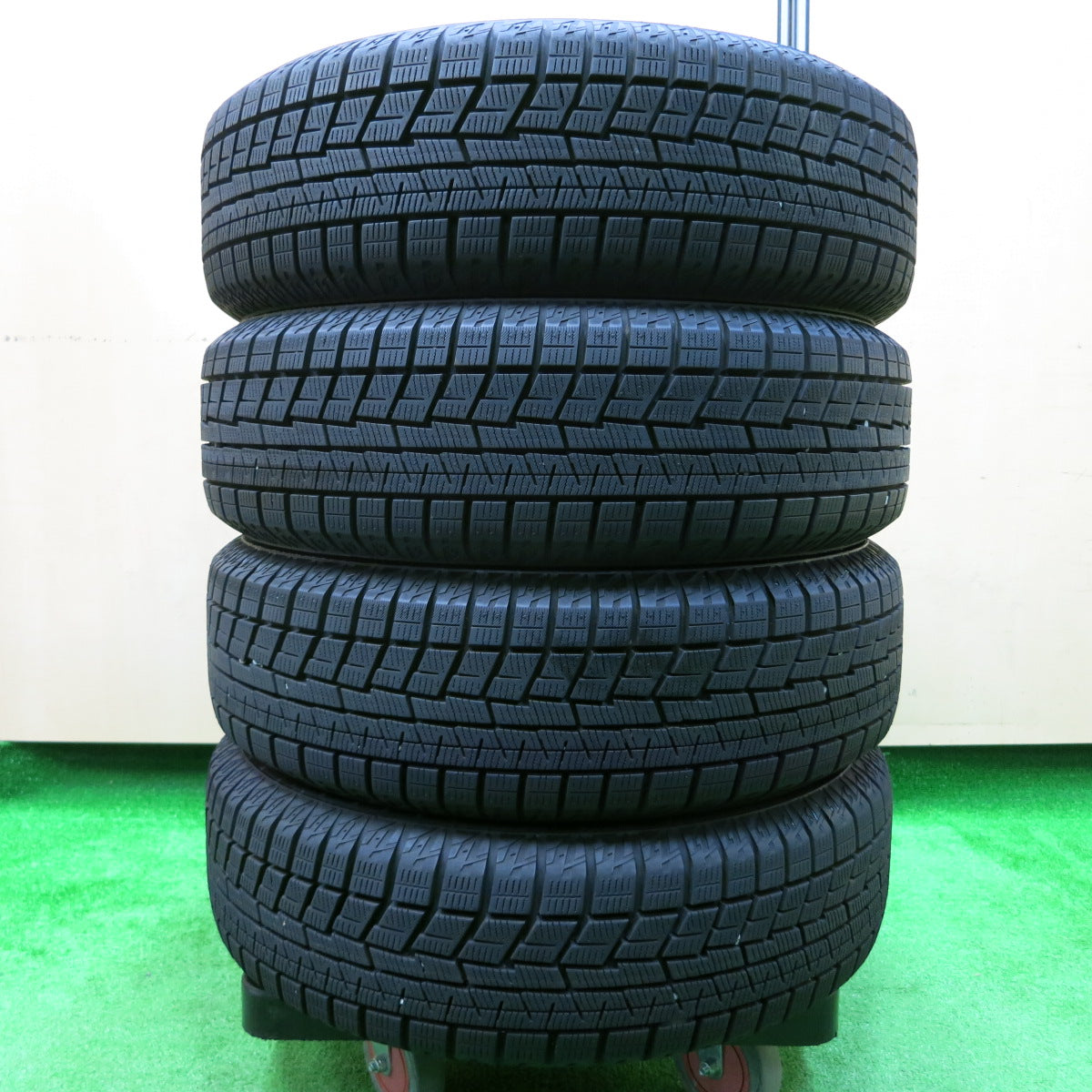 *送料無料*バリ溝！22年！キレイ！ほぼ10分★スタッドレス 165/60R15 ヨコハマ アイスガード iG60 STRANGER ストレンジャー 15インチ PCD100/4H★3111805イス