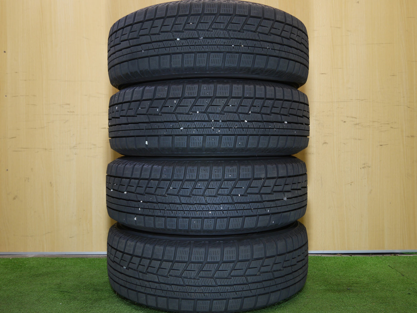 [送料無料]4本価格！18年★日産 セレナ 純正 195/65R15 スタッドレス ヨコハマ アイスガード iG60 15インチ PCD114.3/5H★2041608クス