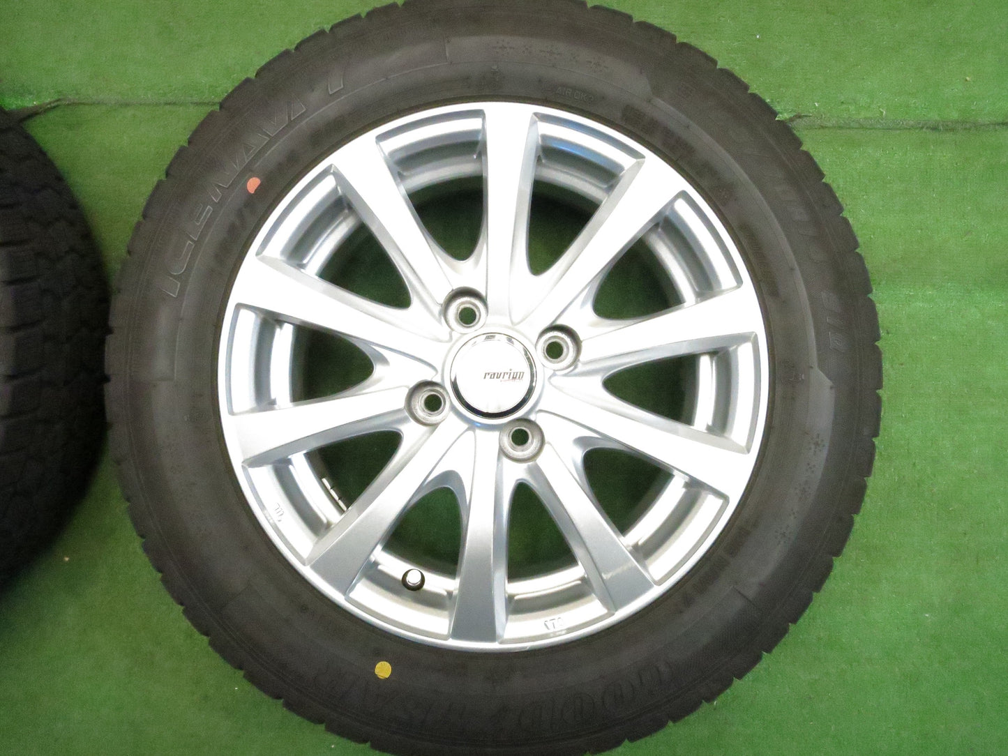 [送料無料]バリ溝！21年！キレイ！ほぼ10分★スタッドレス 165/70R14 グッドイヤー アイスナビ7 ravrion RS01 ラブリオン 14インチ PCD100/4H★3011605Hス