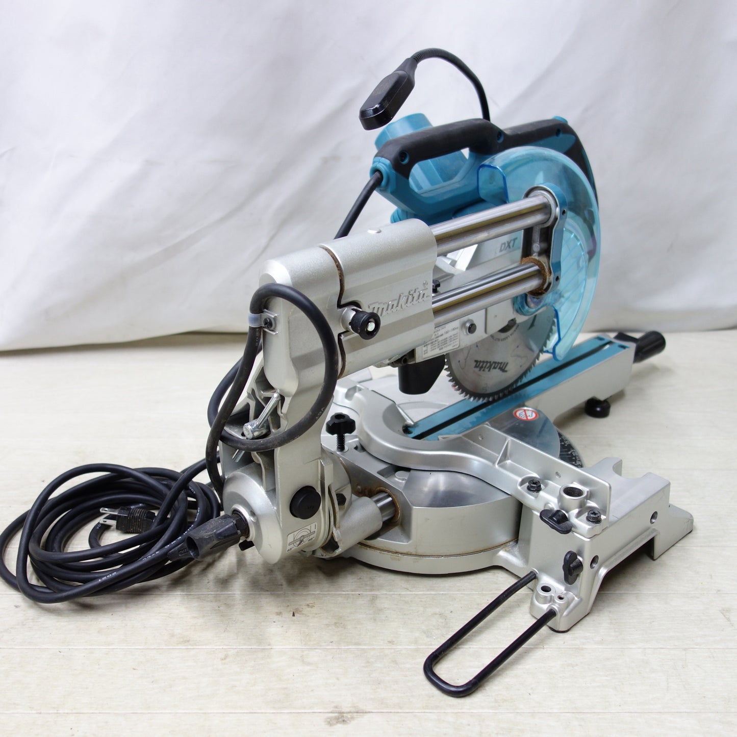[送料無料] キレイ◆makita マキタ 190mm スライドマルノコ LS0717FL 木工用 切断機 電動工具 100V 50/60Hz◆