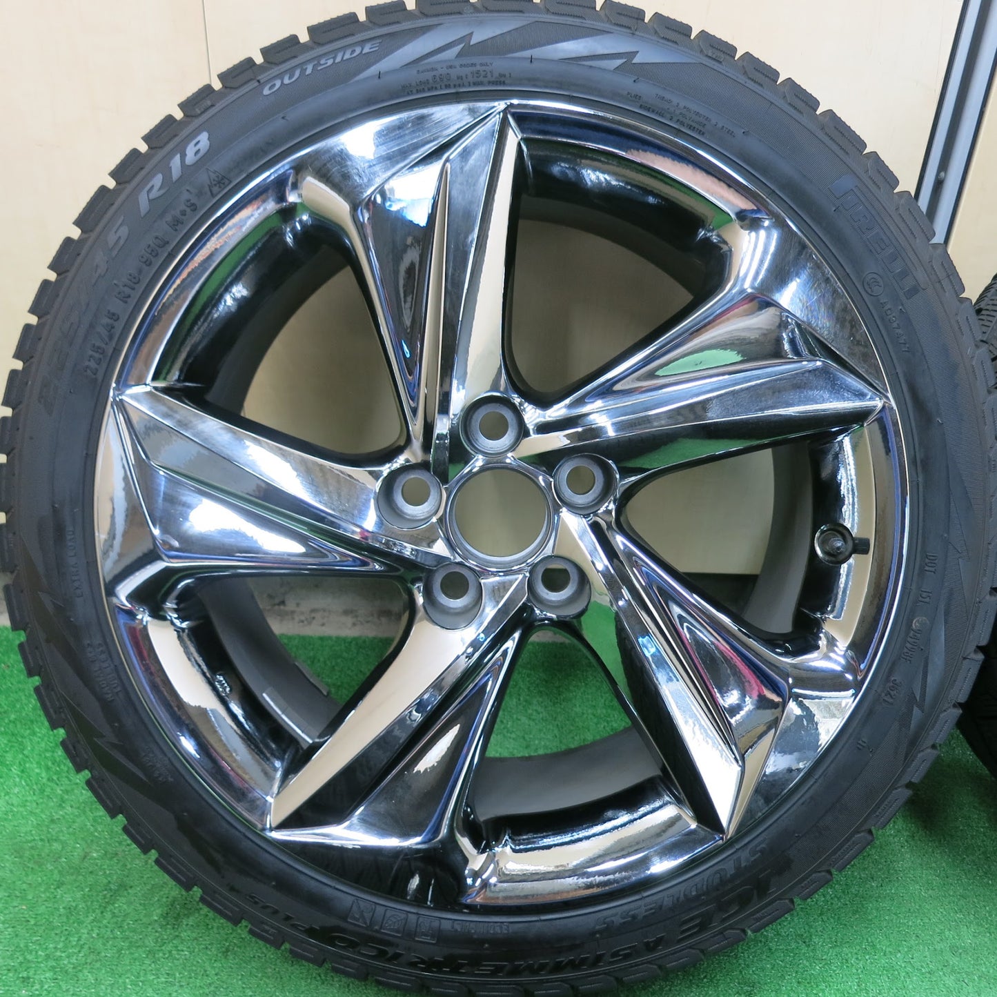 [送料無料]4本価格！21年★トヨタ 220系 クラウン RS 純正 225/45R18 スタッドレス ピレリ アイスアシンメトリコ プラス 18インチ PCD114.3/5H★3052005ヒス