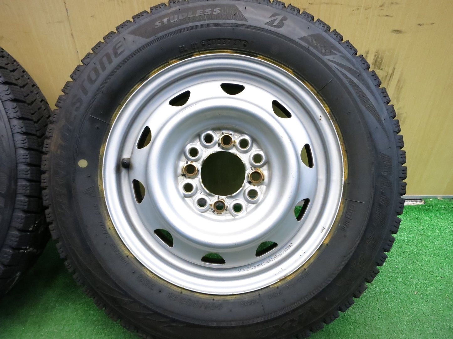 [送料無料]バリ溝！20年！ほぼ10分★スタッドレス 145/80R13 ブリヂストン VRX2 アイスパートナー2 スチール 13インチ PCD100 110 114.3/4H マルチ★2121205Hス