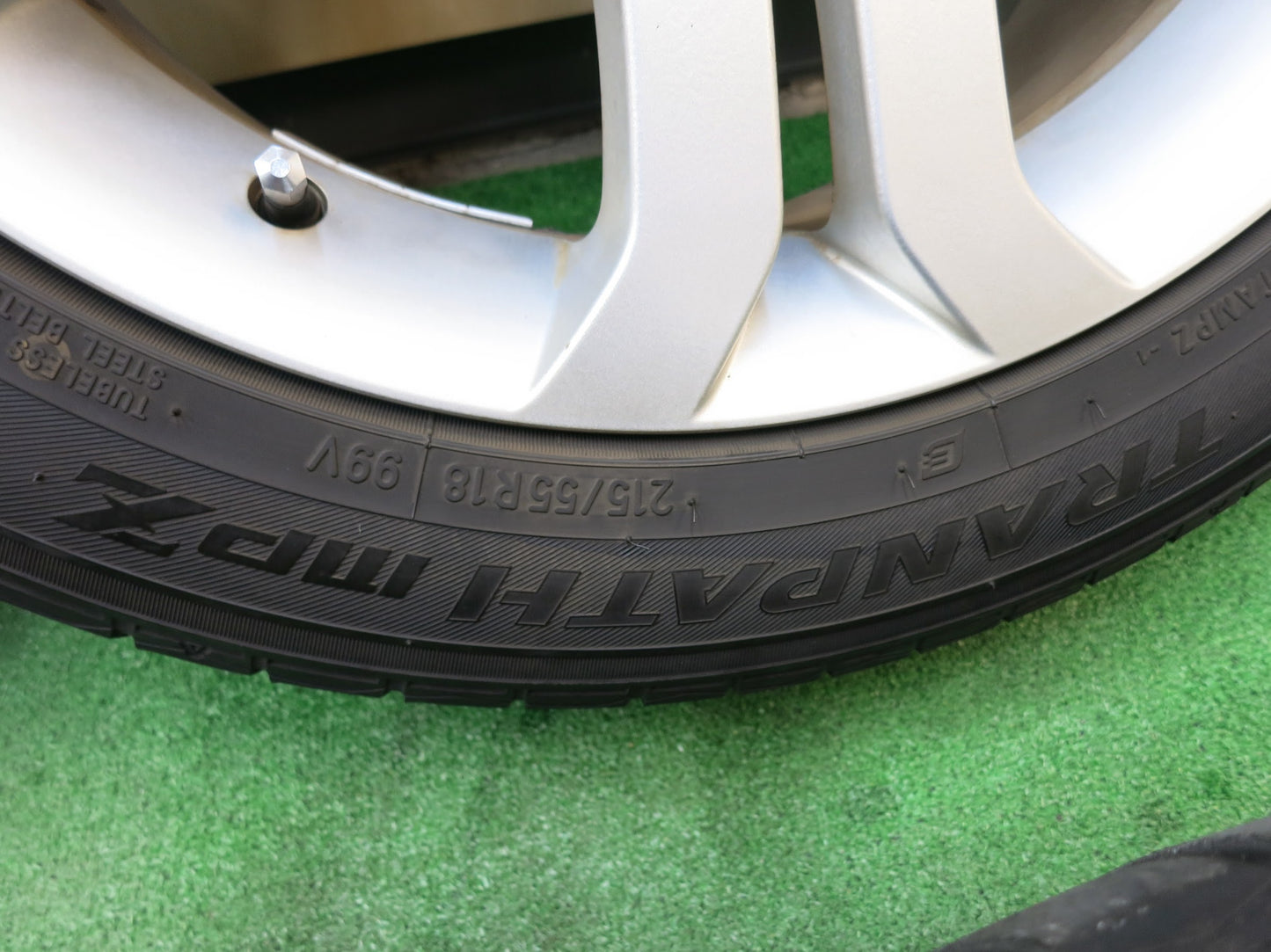 [送料無料]バリ溝！19年！8.5分★マツダ MPV 純正 215/55R18 トーヨー トランパス MPZ 18インチ PCD114.3/5H★3022508ヒノ