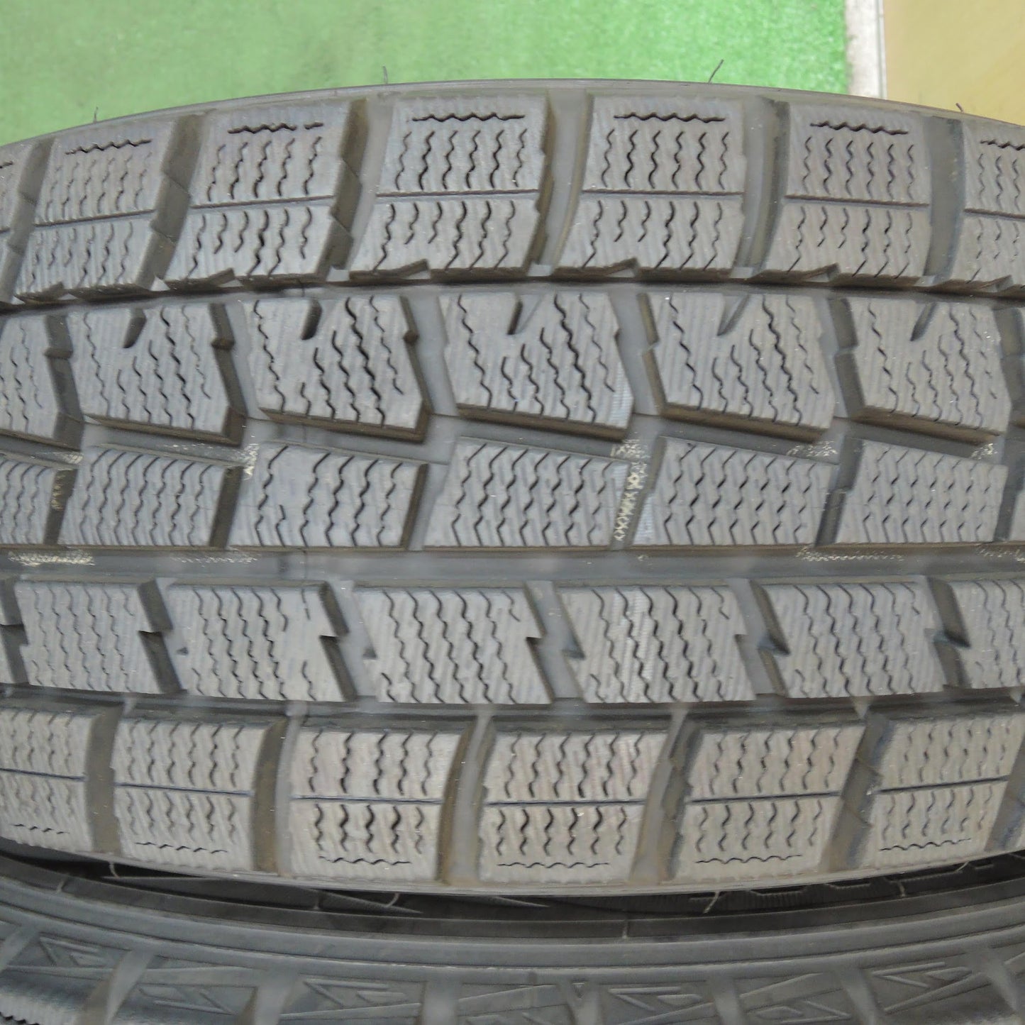 [送料無料]バリ溝！キレイ！ほぼ10分★スタッドレス 175/65R15 ダンロップ ウインターマックス WM01 EuroSpeed MANARAY SPORT 15インチ PCD100/4H★3072604KKス