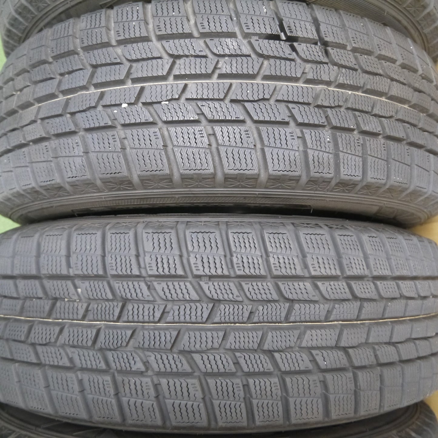 [送料無料]バリ溝！19年！キレイ！ほぼ10分★スタッドレス 195/65R15 グッドイヤー アイスナビ6 Laffite ラフィット 15インチ PCD114.3/5H★3071201Hス