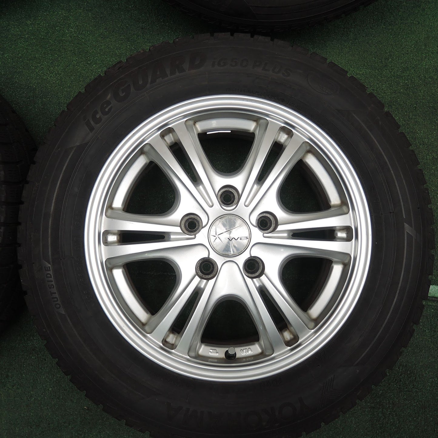 [送料無料] バリ溝！キレイ！9.5分★スタッドレス 195/65R15 ヨコハマ アイスガード iG50 プラス WB 社外 アルミ PCD114.3/5H★3120105TNス