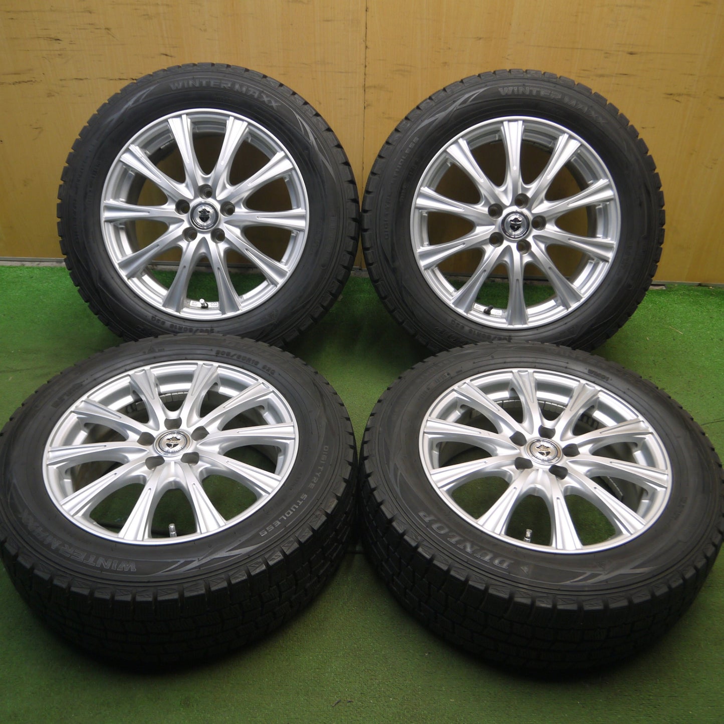 *送料無料*バリ溝！キレイ！9.5分★スタッドレス 205/60R16 ダンロップ ウインターマックス WM01 JOKER ジョーカー 16インチ PCD100/5H★4013004Hス