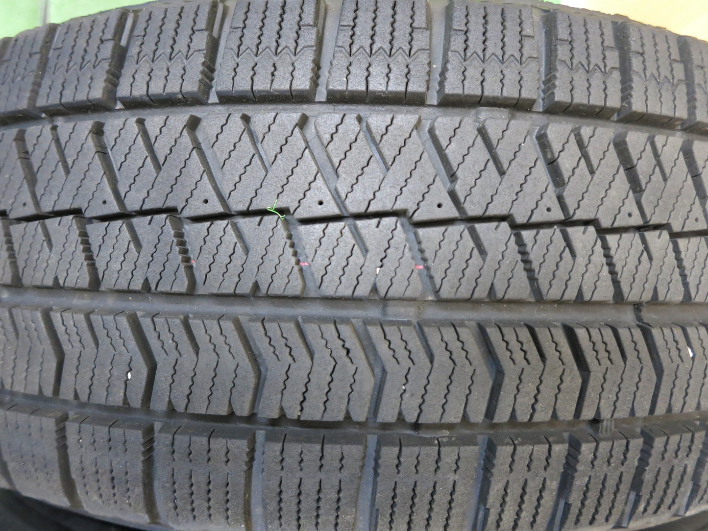 [送料無料]バリ溝！18年！8.5分★スタッドレス 195/65R15 ブリヂストン ブリザック VRX2 EuroSpeed MANARAY SPORT マナレイ 15インチ PCD114.3/5H★2112502Hス