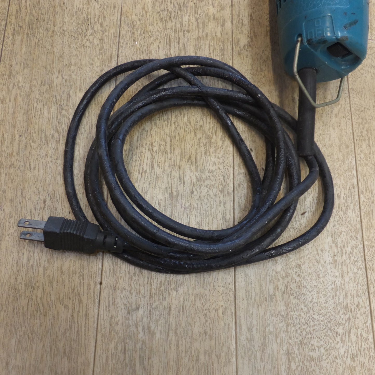 [送料無料]★マキタ makita 6mm ミニグラインダ 906　100V 240W 50-60Hz 2.5A 25000/min★