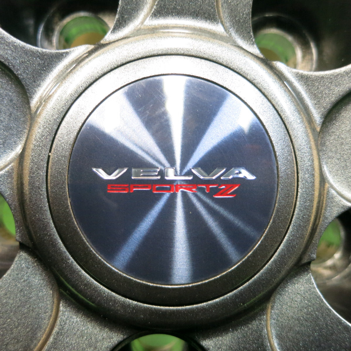 *送料無料*超バリ溝！22年！キレイ！ほぼ10分★スタッドレス 215/65R16 グッドイヤー アイスナビ8 VELVA SPORTZ ヴェルヴァ 16インチ PCD114.3/5H★4011710イス