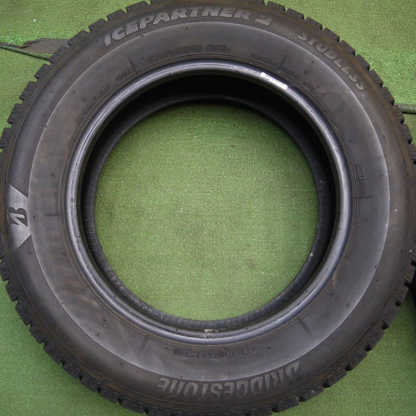 [送料無料]バリ溝！19年！9.5分★スタッドレス 195/65R15 ブリヂストン アイスパートナー2 タイヤ 15インチ ノア ヴォクシー プリウス 等★3090105Hスタ