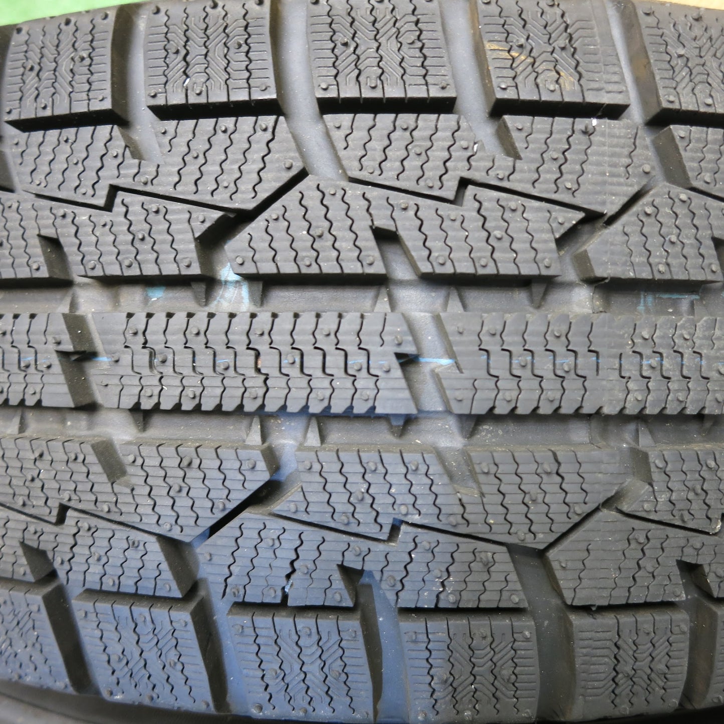 [送料無料]超バリ溝！22年！ほぼ10分★スタッドレス 185/65R15 トーヨー オブザーブ ガリット GIZ Ti WHEELS 15インチ PCD100/4H★3041705Hス