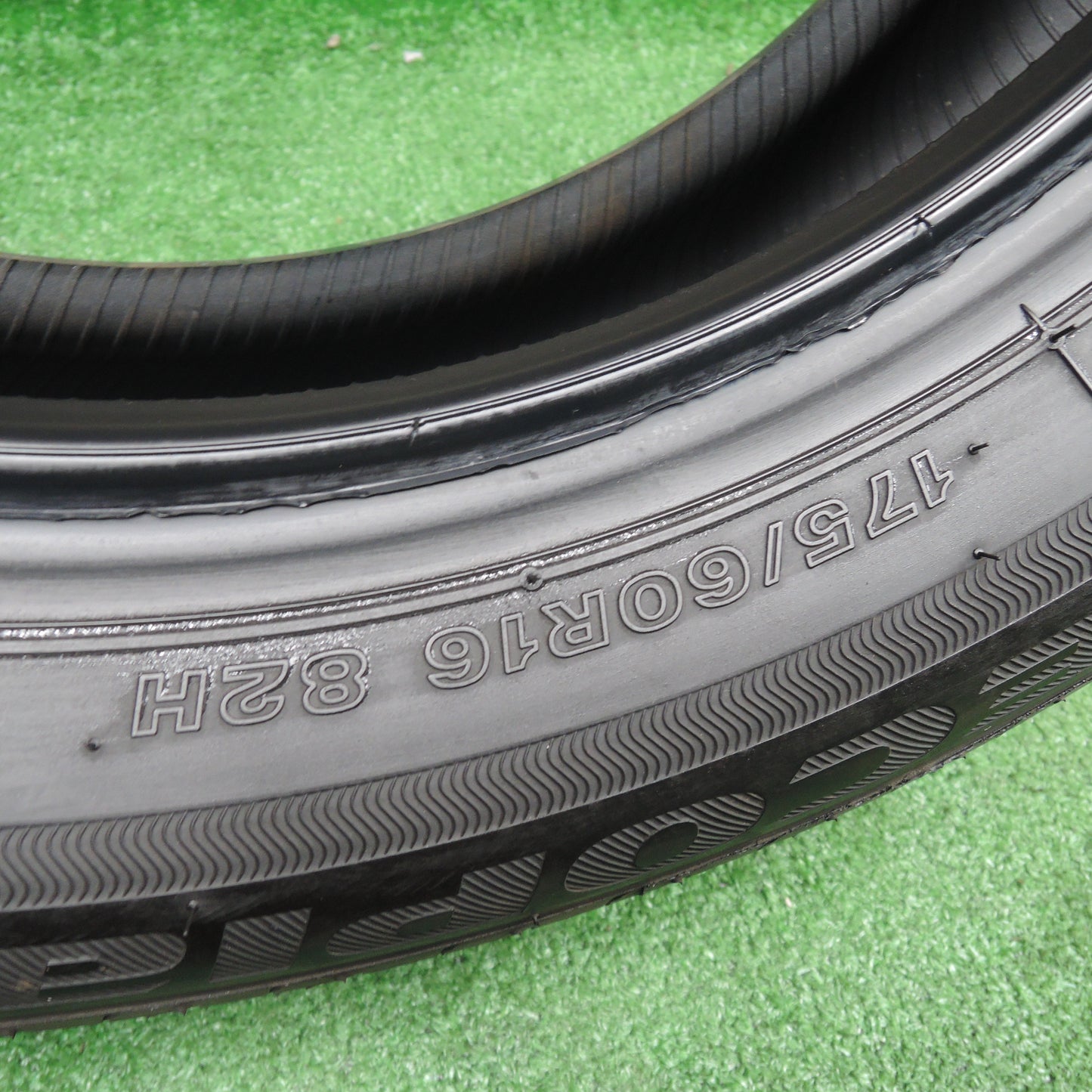 *送料無料*ほぼ新車外し！23年★175/60R16 ブリヂストン エコピア EP150 タイヤ 16インチ ラクティス クロスビー アクア 等★3120801HAノタ