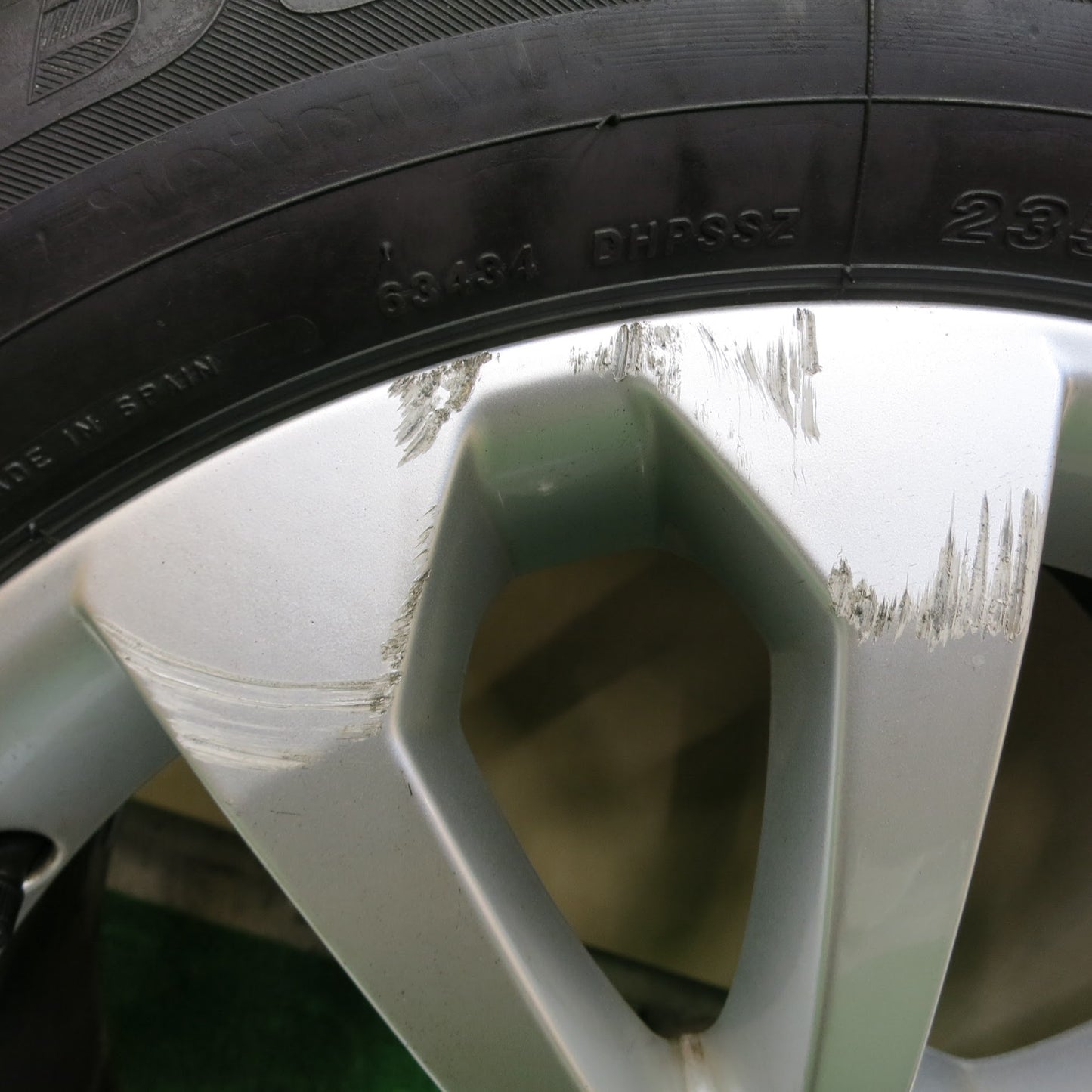 [送料無料]バリ溝！9.5分★アウディ Q5 純正 235/60R18 ブリヂストン デューラー H/P SPORT 18インチ PCD112/5H★3062702ヒノ